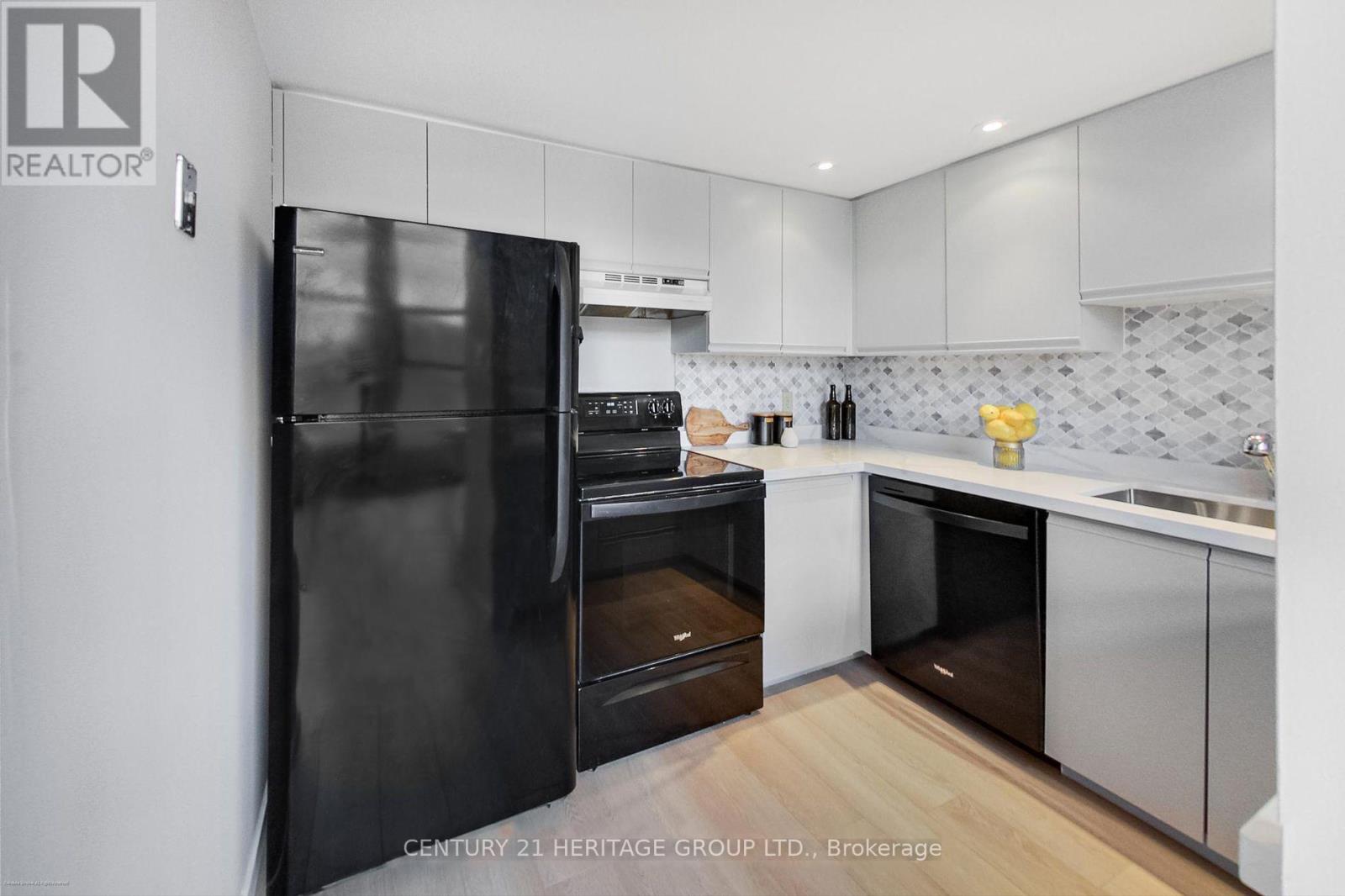 404 - 393 King Street E, Toronto, Ontario M5A 1L3 - Photo 9 - C13164258