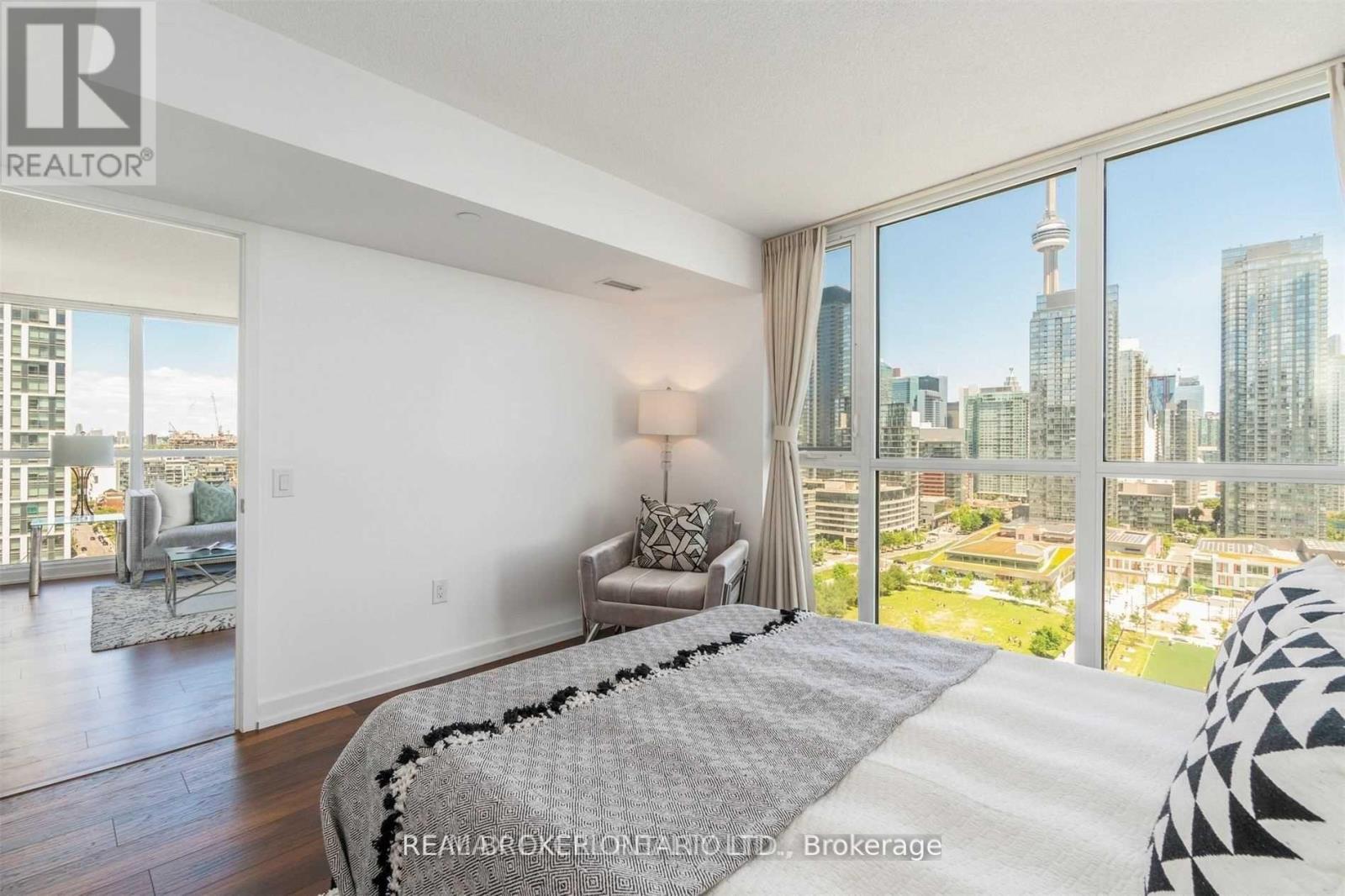 2101 - 75 Queens Wharf Road, Toronto, Ontario  M5V 0J8 - Photo 11 - C13164282