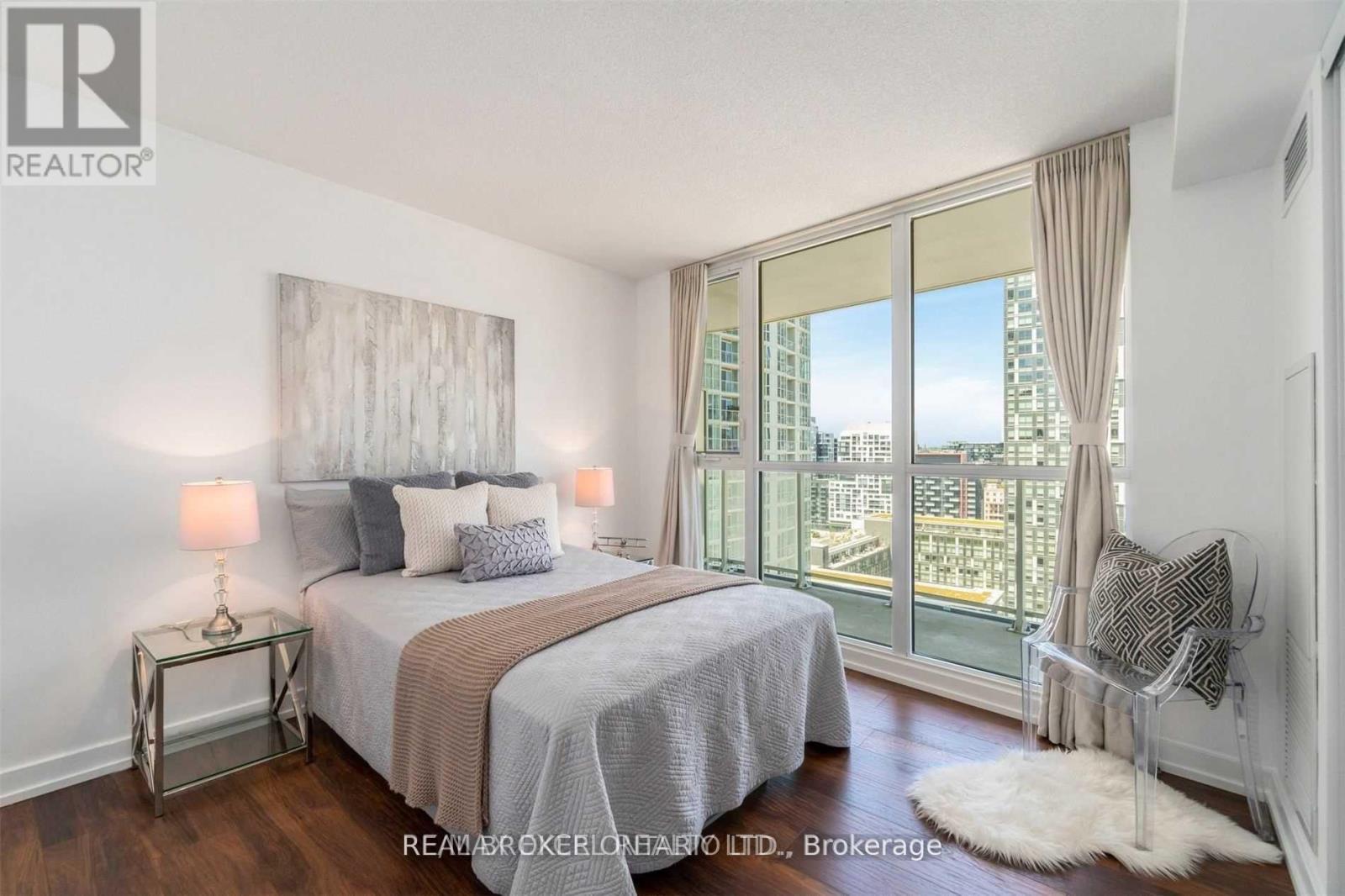 2101 - 75 Queens Wharf Road, Toronto, Ontario  M5V 0J8 - Photo 14 - C13164282