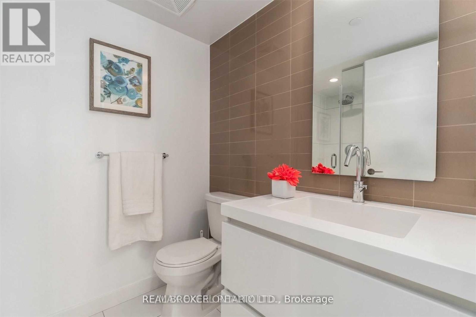 2101 - 75 Queens Wharf Road, Toronto, Ontario  M5V 0J8 - Photo 16 - C13164282