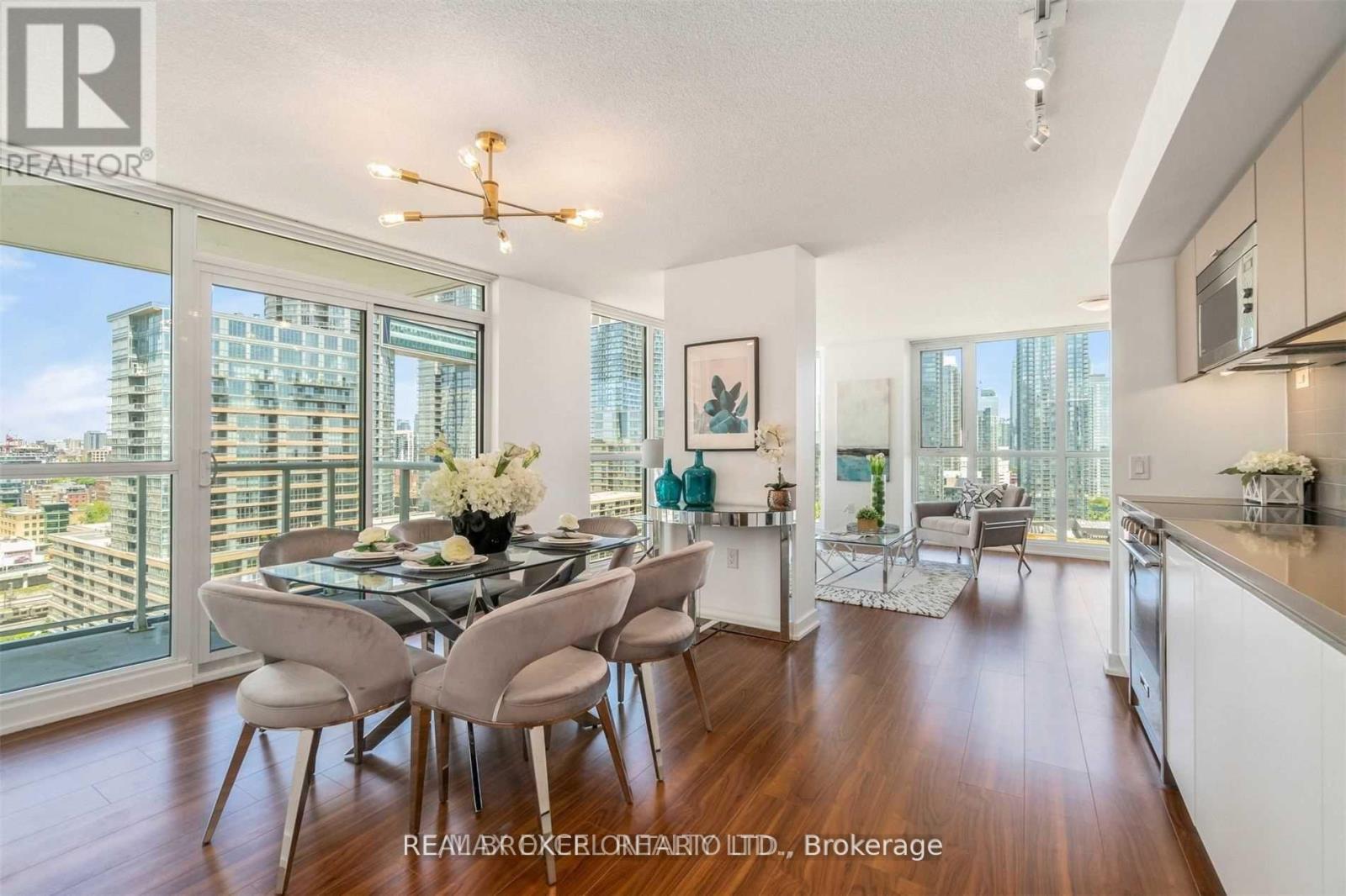 2101 - 75 Queens Wharf Road, Toronto, Ontario  M5V 0J8 - Photo 2 - C13164282
