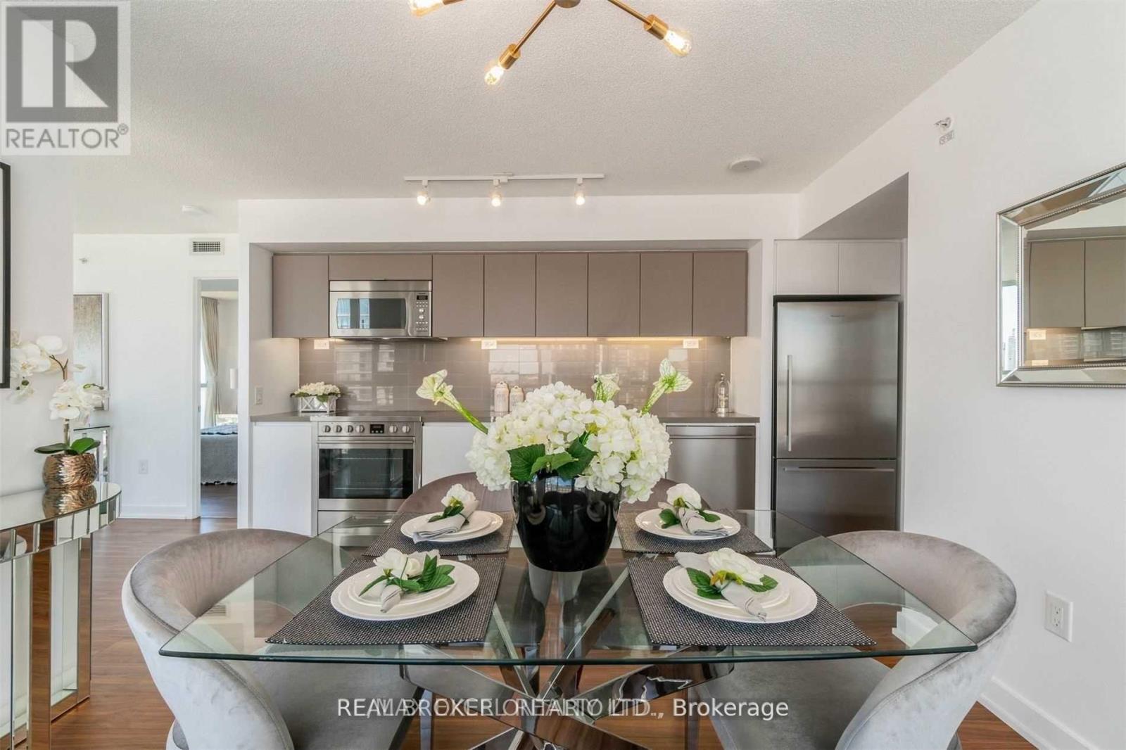 2101 - 75 Queens Wharf Road, Toronto, Ontario  M5V 0J8 - Photo 6 - C13164282