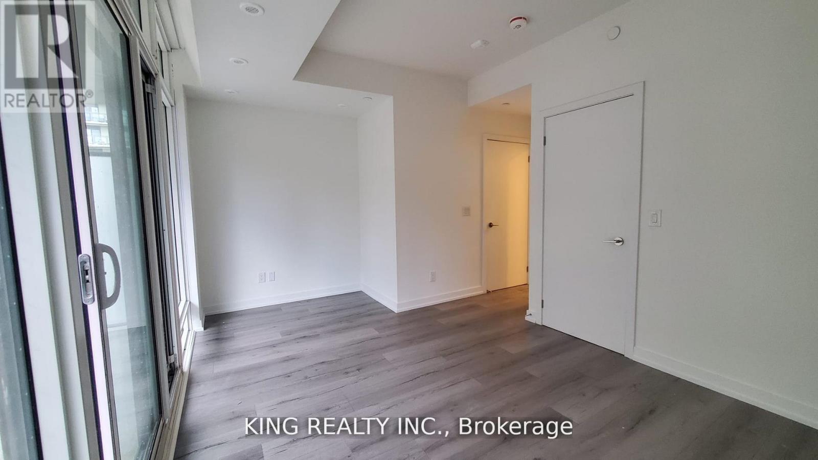 35 - 871 Sheppard Avenue W, Toronto, Ontario M3H 0E8 - Photo 3 - C13164314