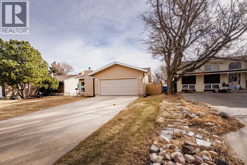 139 Laval Boulevard W, Lethbridge, Alberta  T1K 4G7 - Photo 2 - A2285924
