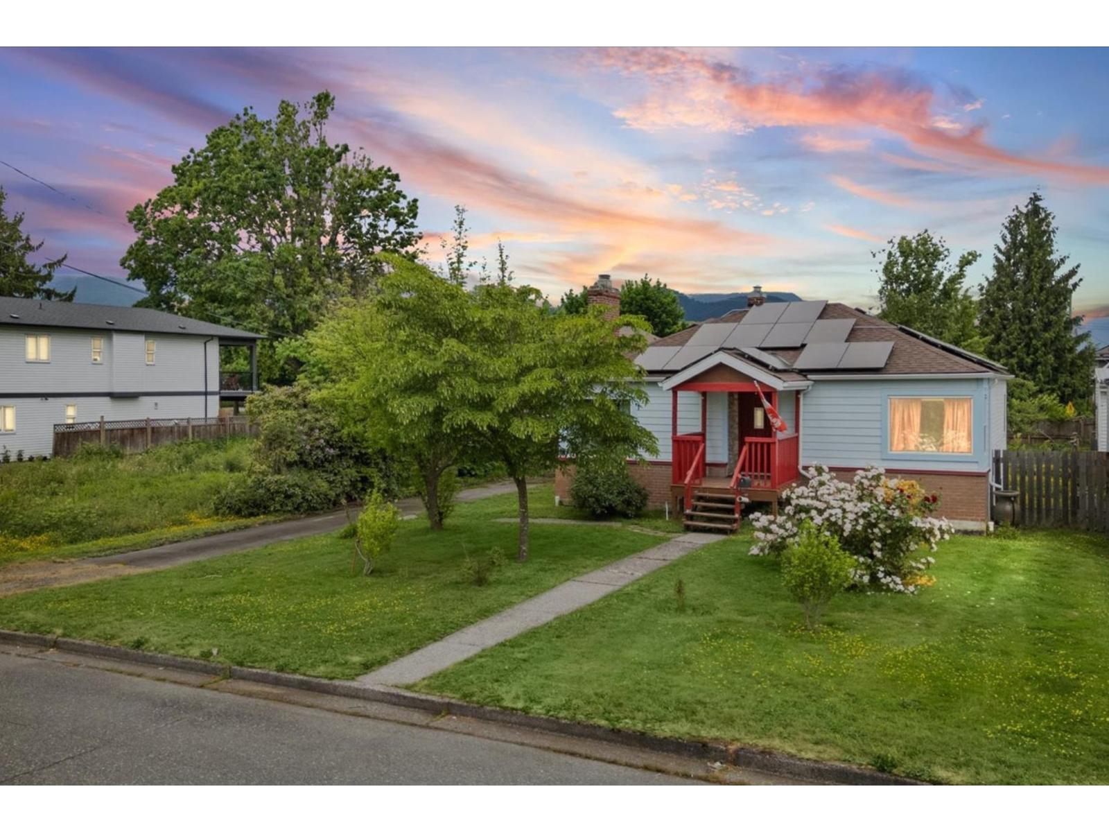 46057 FOURTH AVENUE|Chilliwack Downtown, Chilliwack, British Columbia