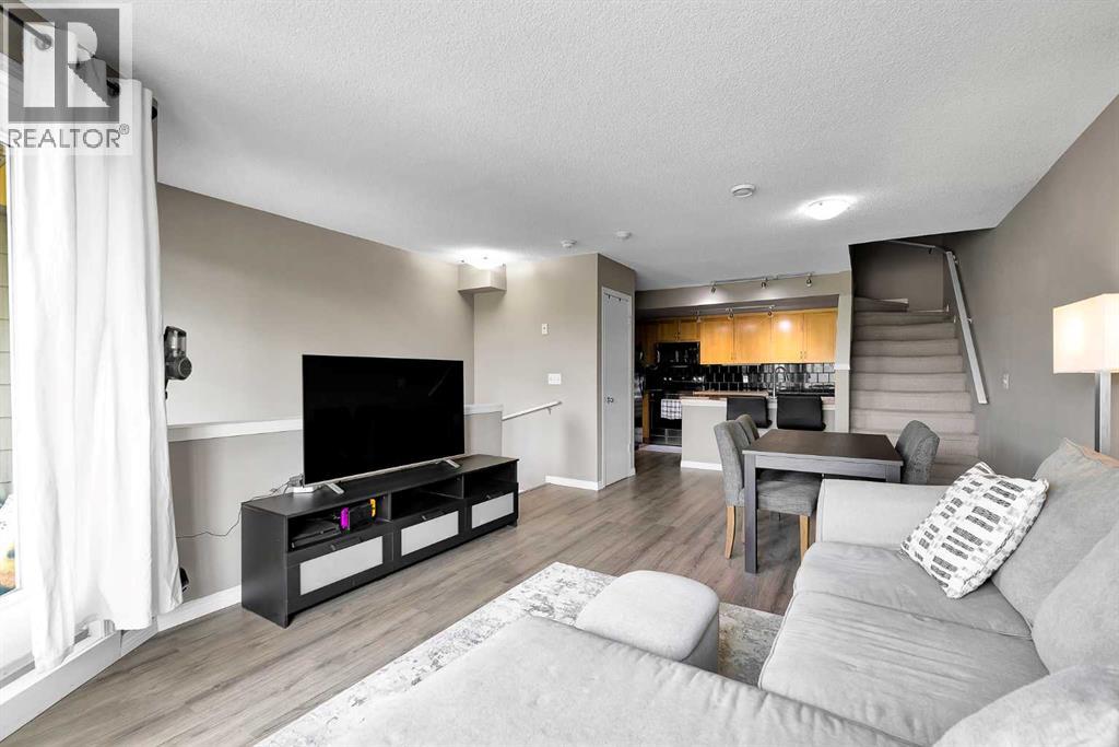 224 Mckenzie Towne Lane SE, Calgary, Alberta  T2Z 0C4 - Photo 9 - A2286568