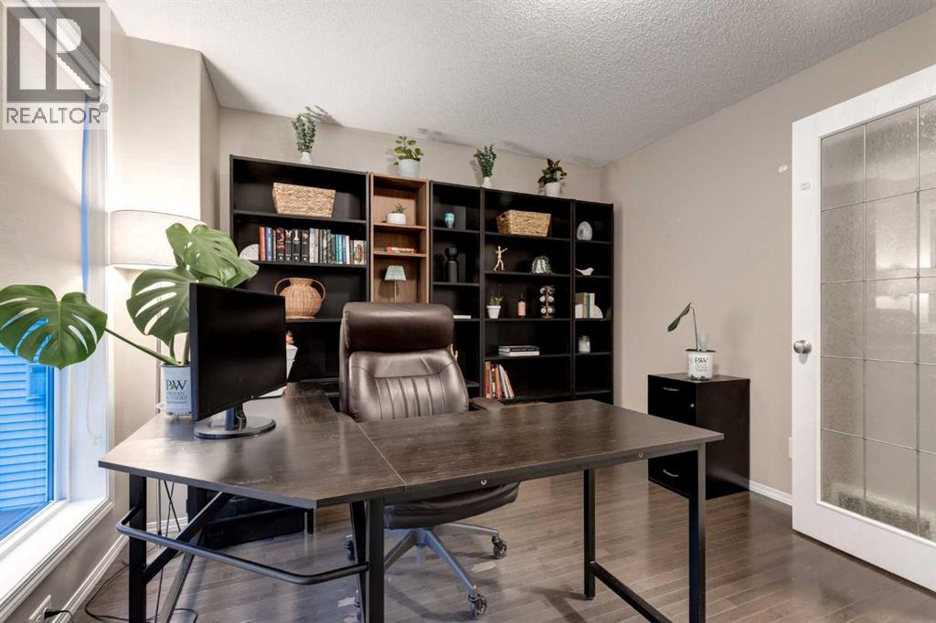 436 Cranberry Circle SE, Calgary, Alberta  T3M 0L8 - Photo 5 - A2307558