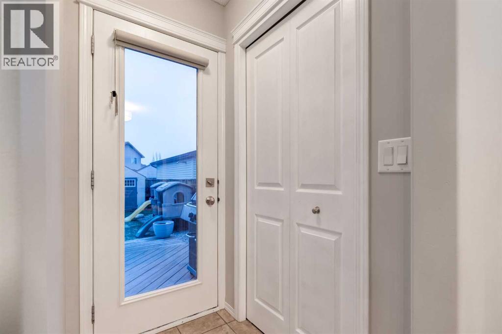436 Cranberry Circle SE, Calgary, Alberta  T3M 0L8 - Photo 18 - A2307558