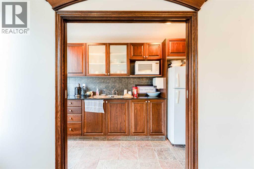 206, 8 Prestwick Pond Terrace SE, Calgary, Alberta  T2Z 4P3 - Photo 35 - A2312184