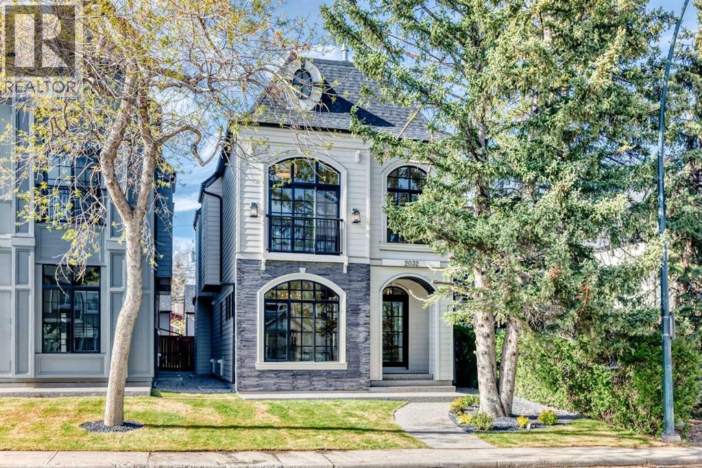 2032 52 Avenue SW, Calgary, Alberta