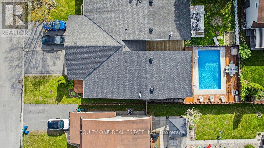 1112 Burgundy Lane, Ottawa, Ontario  K1C 2M8 - Photo 3 - X13164518