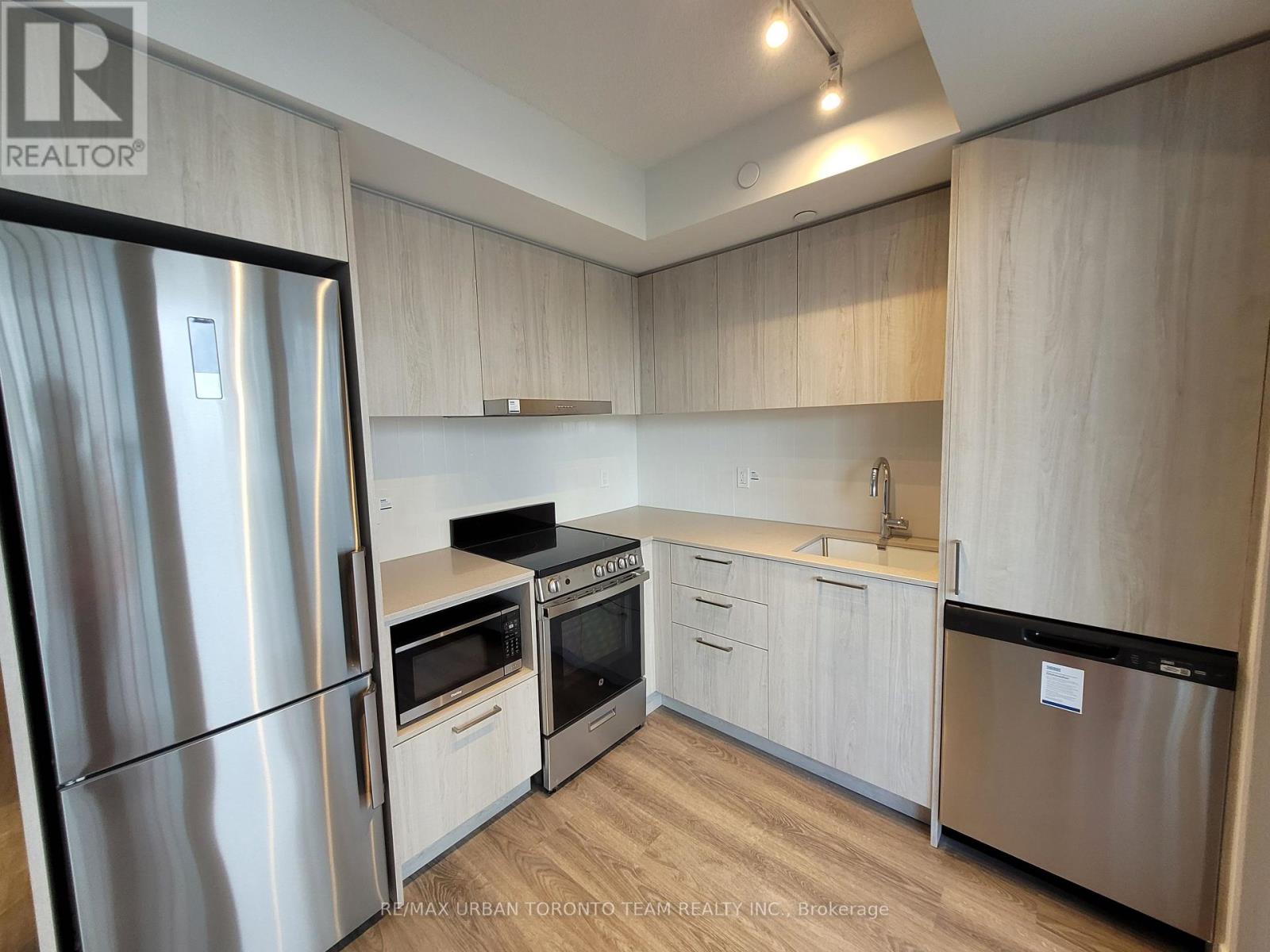 518 - 195 Commerce Street, Vaughan, Ontario  L4K 5Z7 - Photo 4 - N13164382