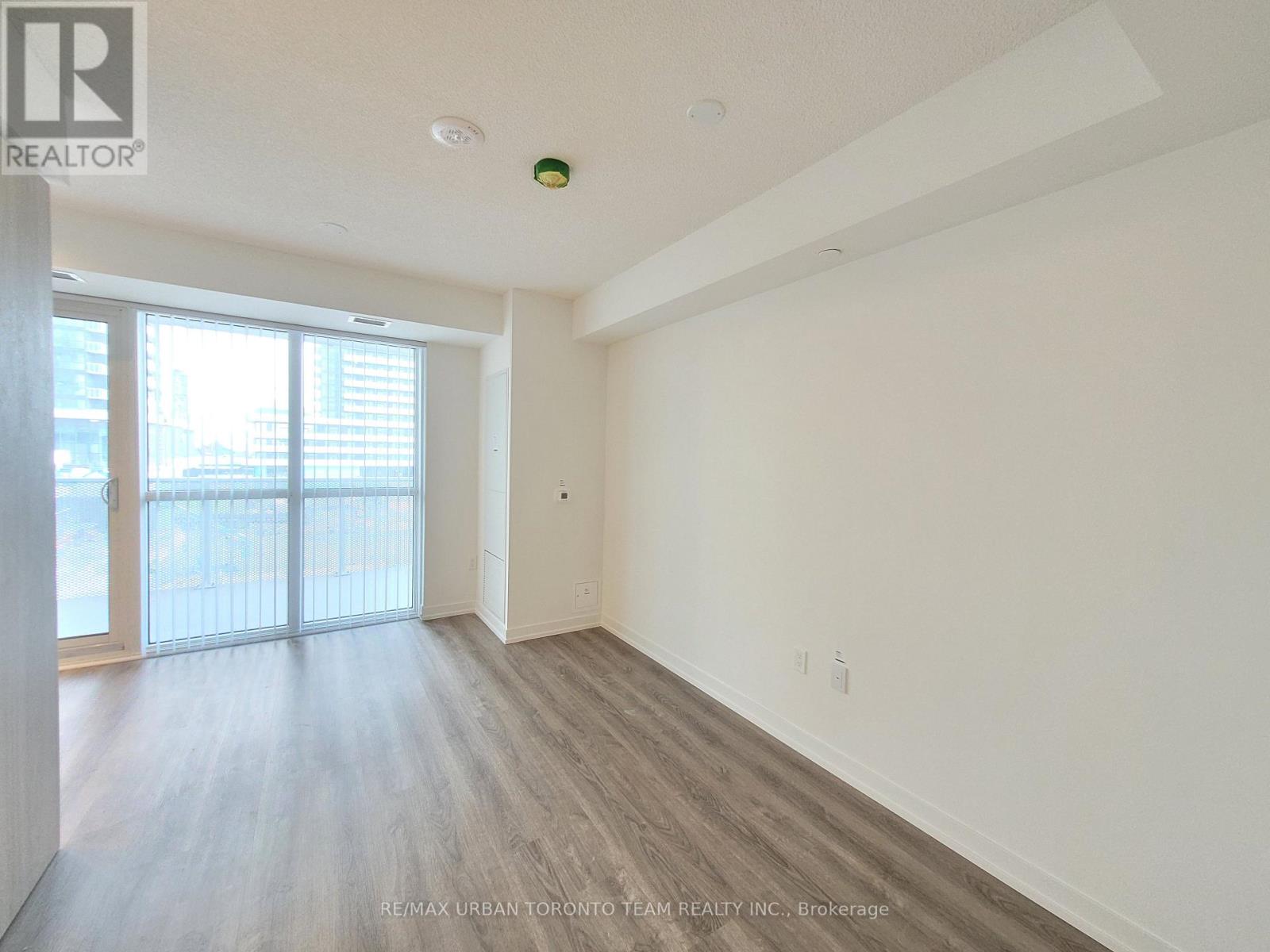 518 - 195 Commerce Street, Vaughan, Ontario  L4K 5Z7 - Photo 5 - N13164382