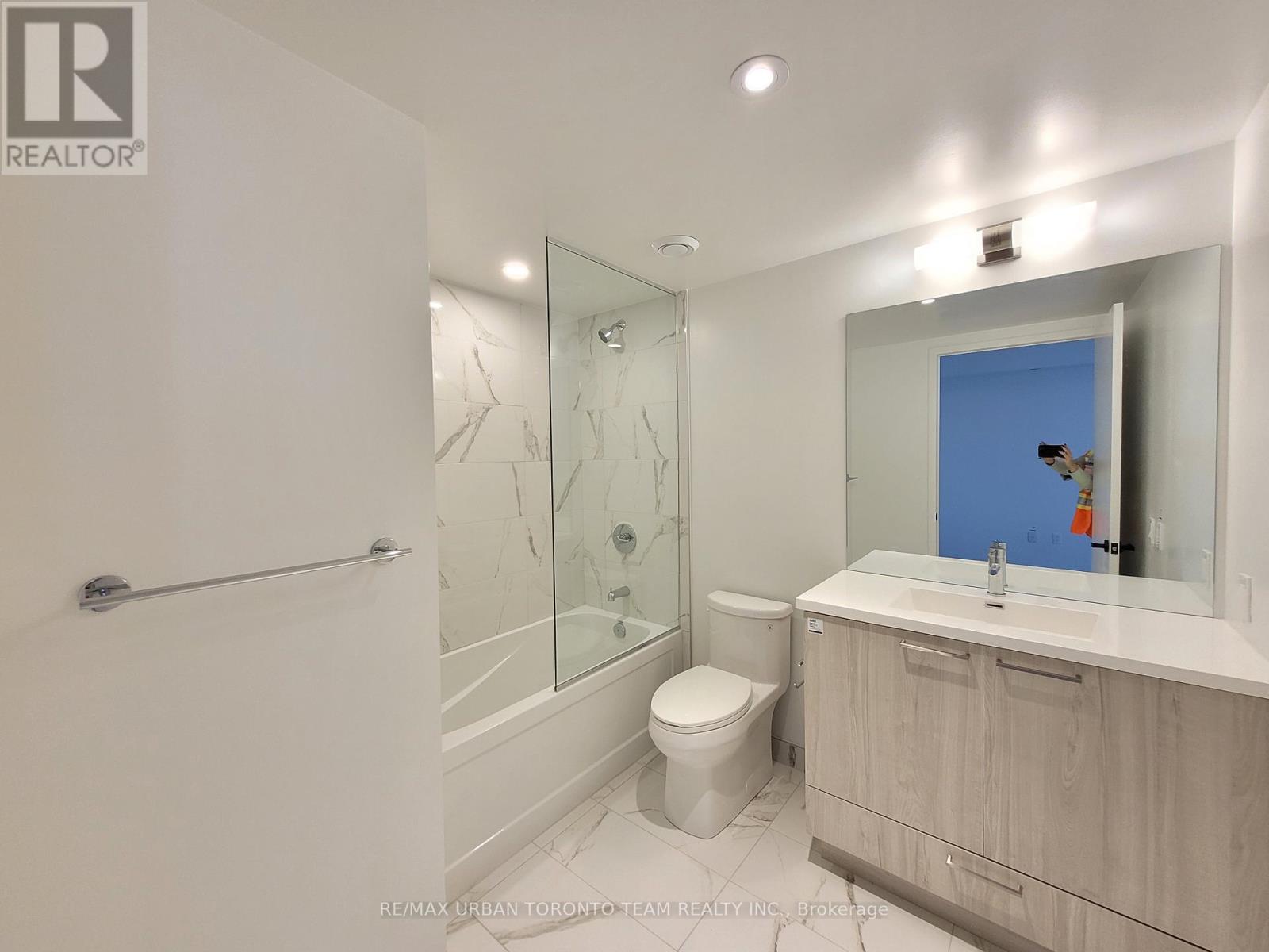 518 - 195 Commerce Street, Vaughan, Ontario  L4K 5Z7 - Photo 8 - N13164382
