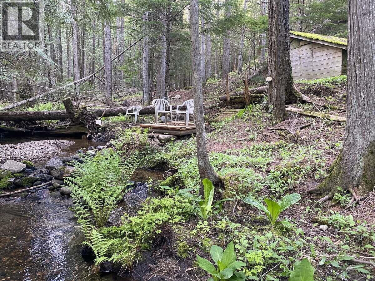 16278 3a Highway, Crawford Bay, British Columbia  V0B 1E0 - Photo 21 - 10388584