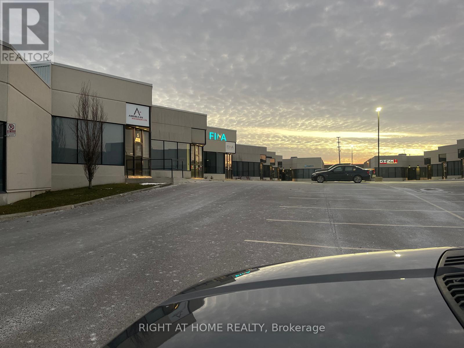 7 - 2650 Meadowvale Boulevard, Mississauga, Ontario  L5N 6M5 - Photo 2 - W13164334
