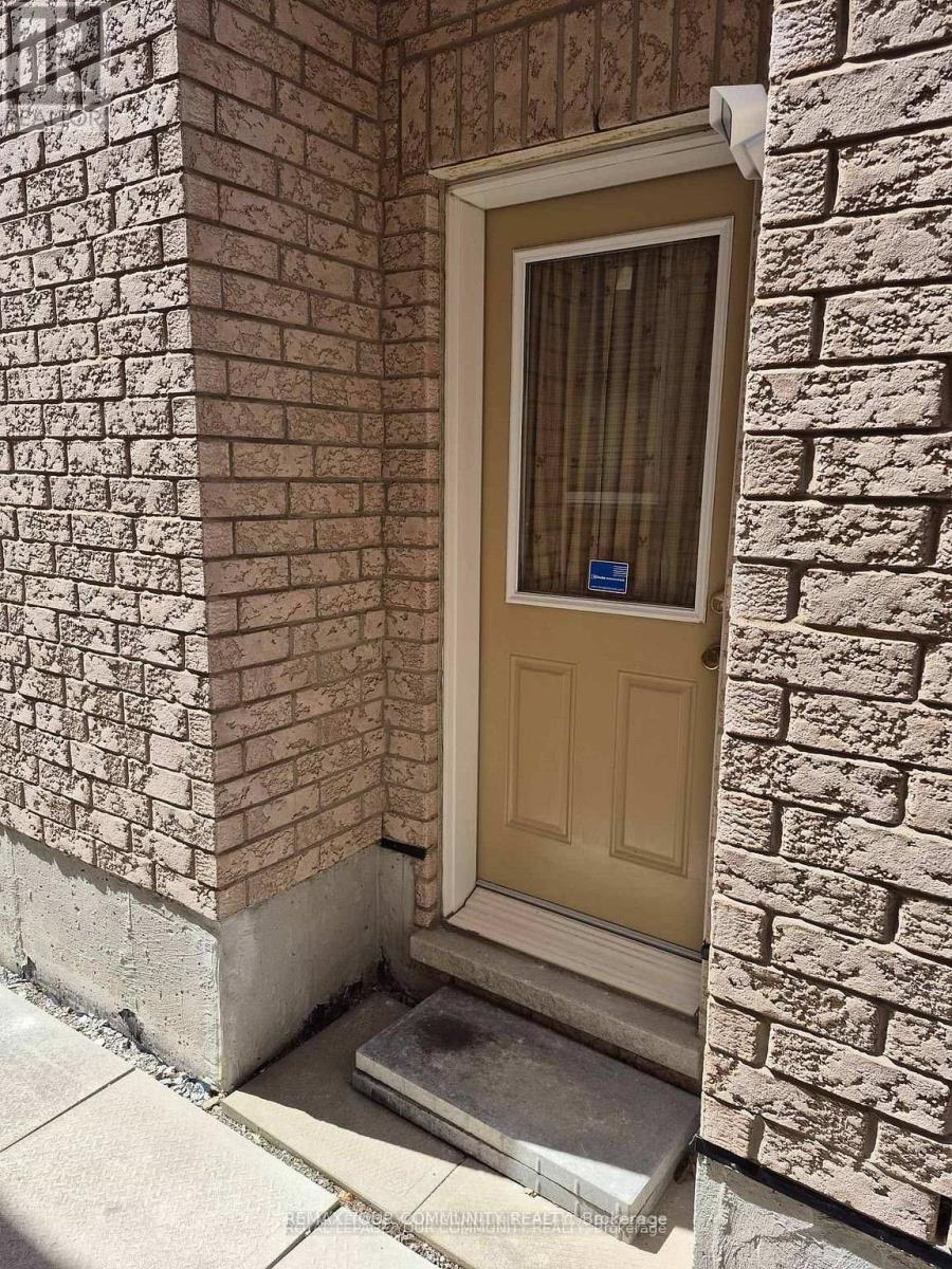 9 Hawkridge Trail, Brampton, Ontario  L6P 2T5 - Photo 15 - W13164362