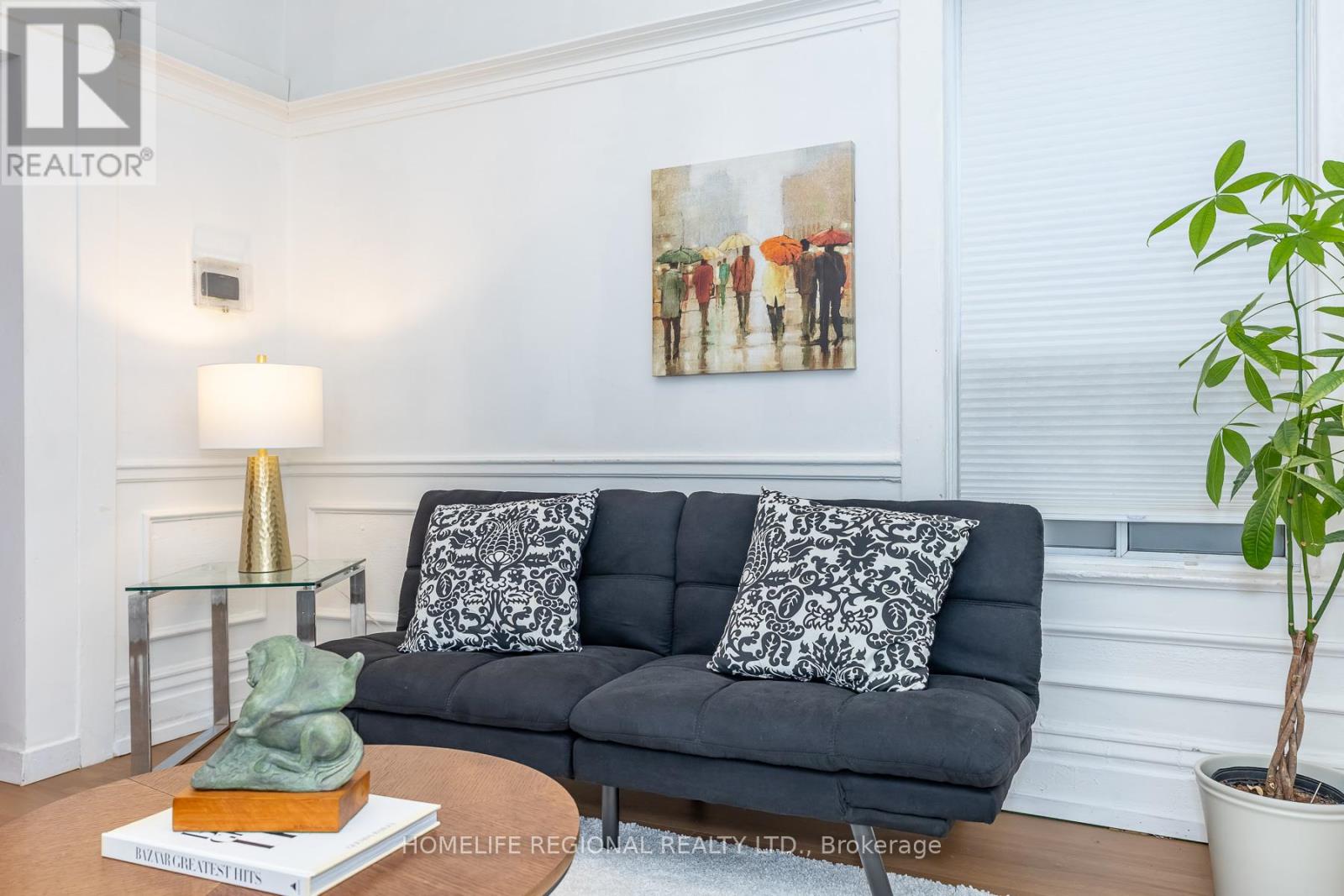 2378 St Clair Avenue W, Toronto, Ontario  M6N 1K8 - Photo 4 - W13164388