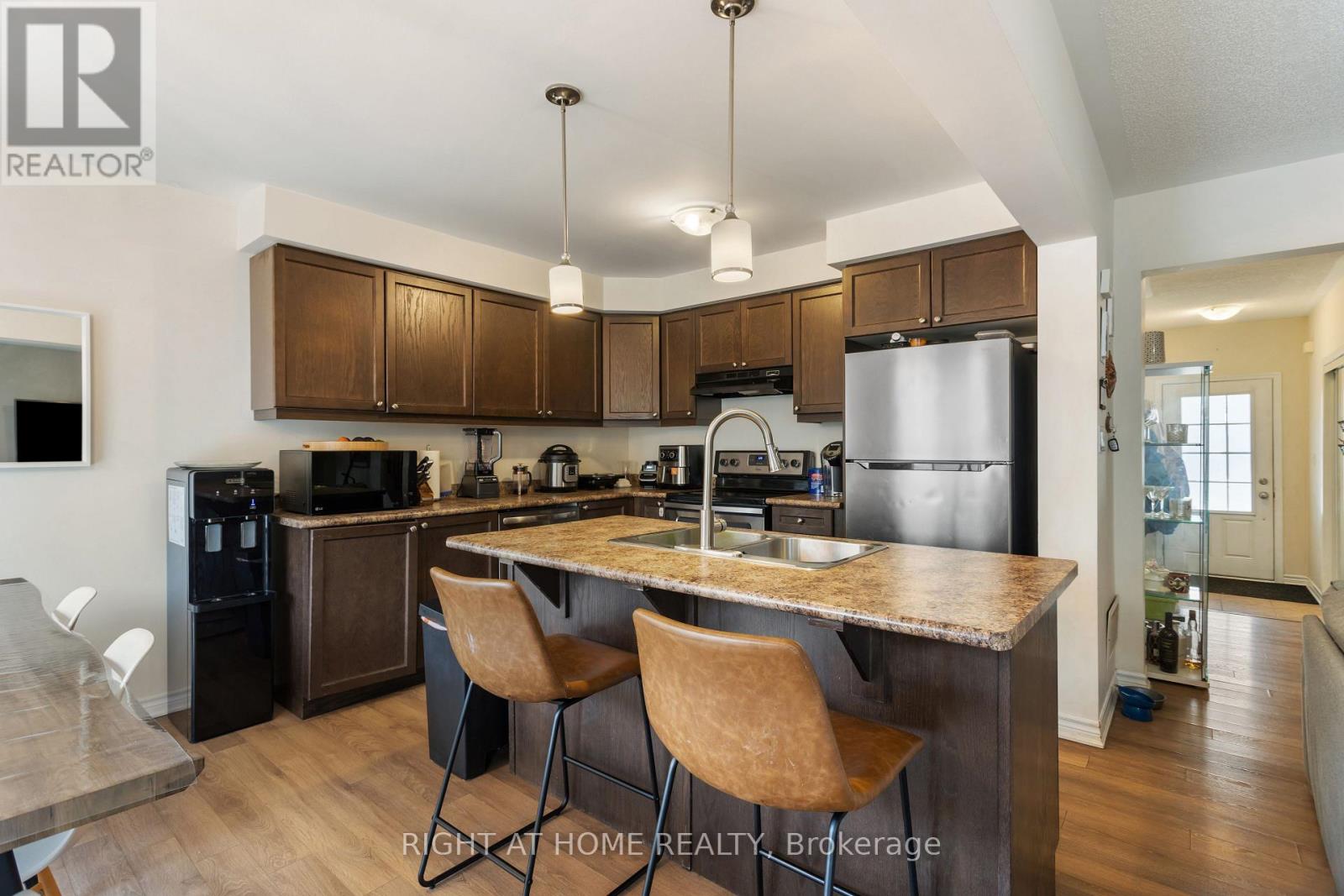 1550 Gainer Crescent, Milton, Ontario  L9T 8Y3 - Photo 10 - W13164398