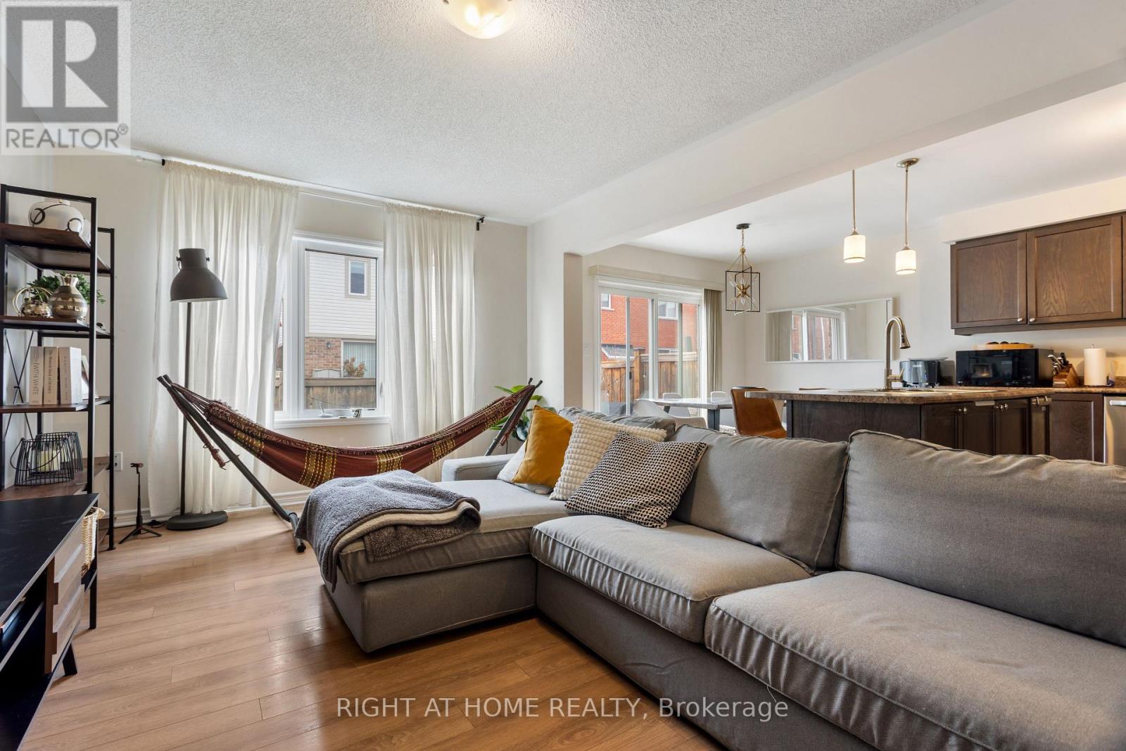 1550 Gainer Crescent, Milton, Ontario  L9T 8Y3 - Photo 5 - W13164398