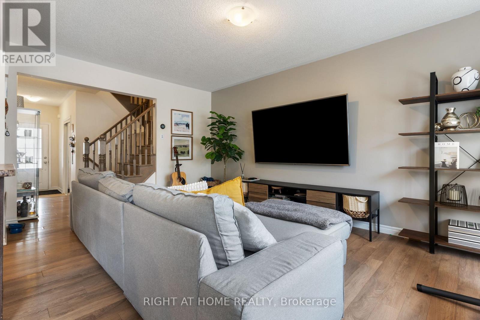 1550 Gainer Crescent, Milton, Ontario  L9T 8Y3 - Photo 6 - W13164398