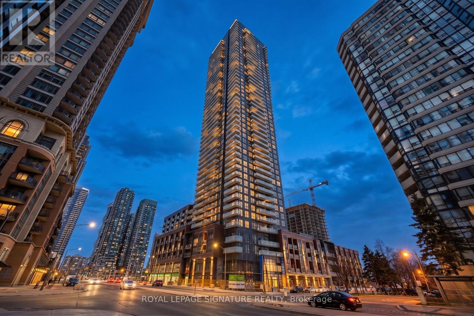 4605 - 430 Square One Drive, Mississauga, Ontario  L5B 3Y1 - Photo 1 - W13164444