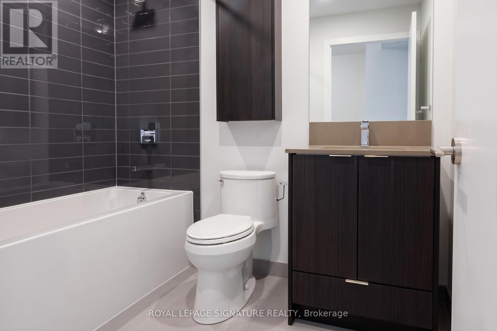 4605 - 430 Square One Drive, Mississauga, Ontario  L5B 3Y1 - Photo 7 - W13164444