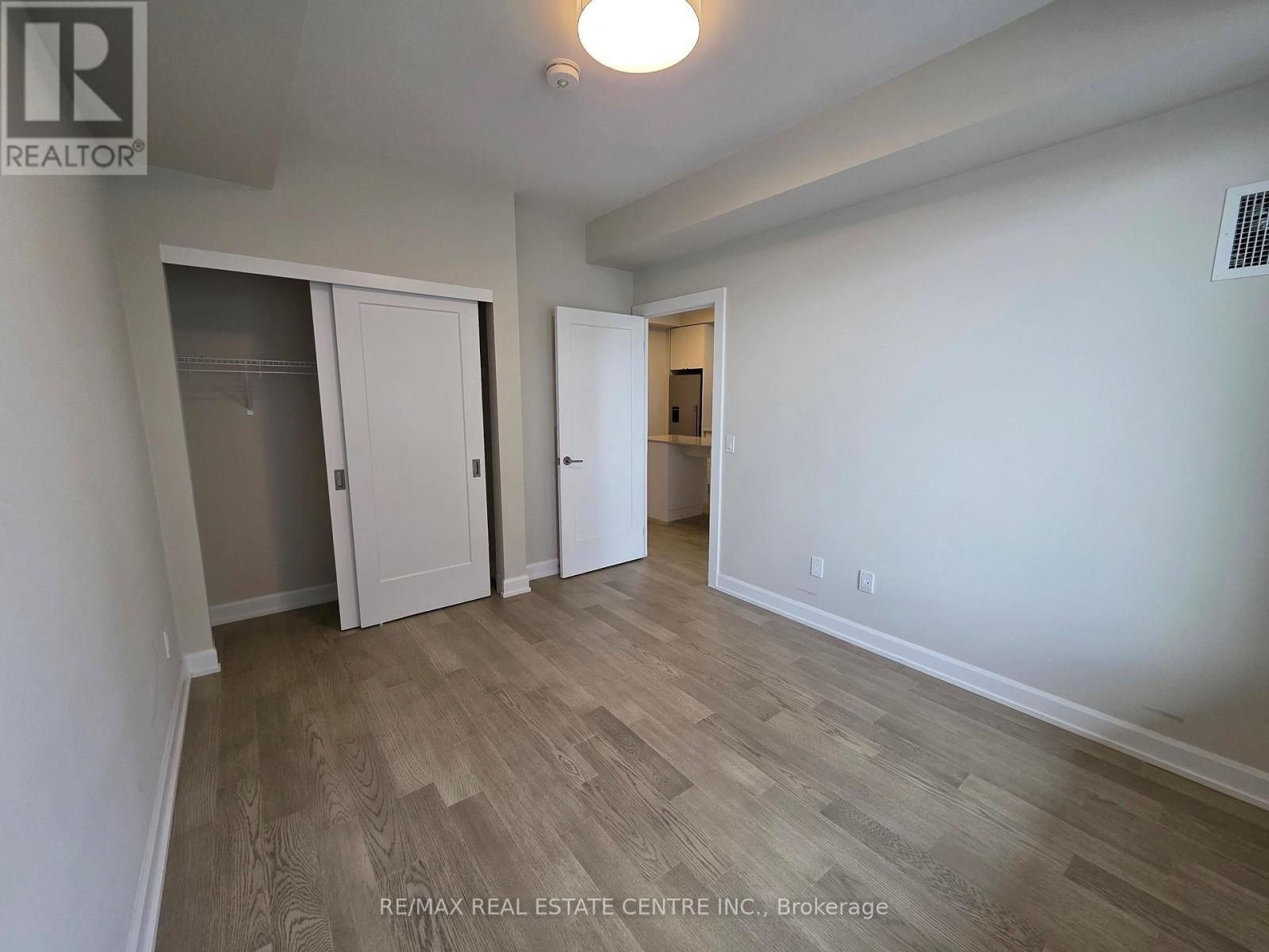 715 - 3220 William Coltson Avenue, Oakville, Ontario  L6H 7X9 - Photo 10 - W13164464