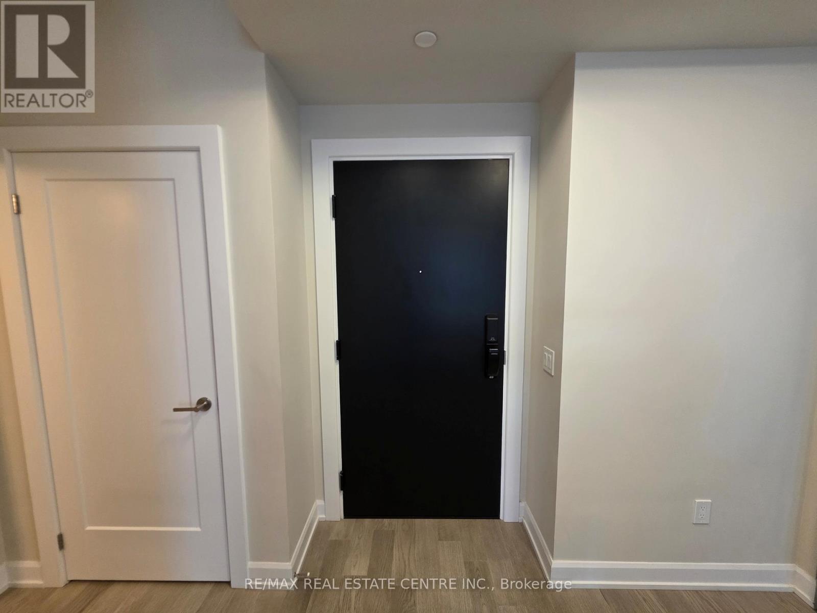 715 - 3220 William Coltson Avenue, Oakville, Ontario  L6H 7X9 - Photo 4 - W13164464
