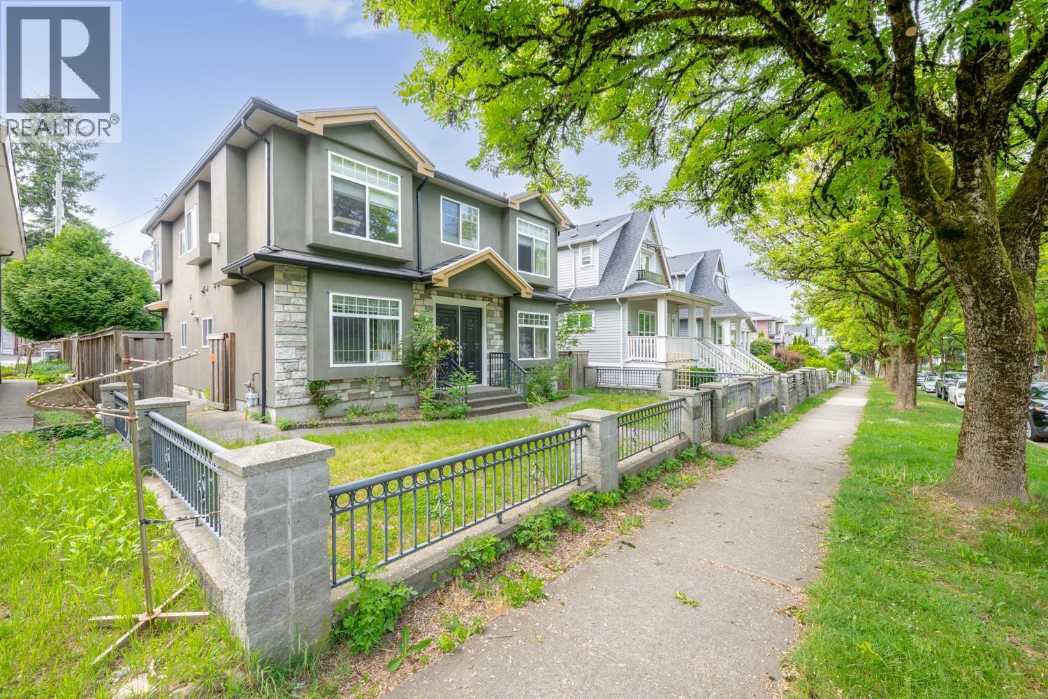 5671 Earles Street, Vancouver, British Columbia  V5R 3S3 - Photo 2 - R3126844