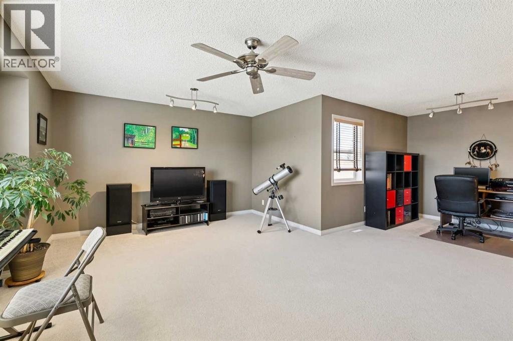172 West Lakeview Circle, Chestermere, Alberta  T1X 1H7 - Photo 14 - A2304708
