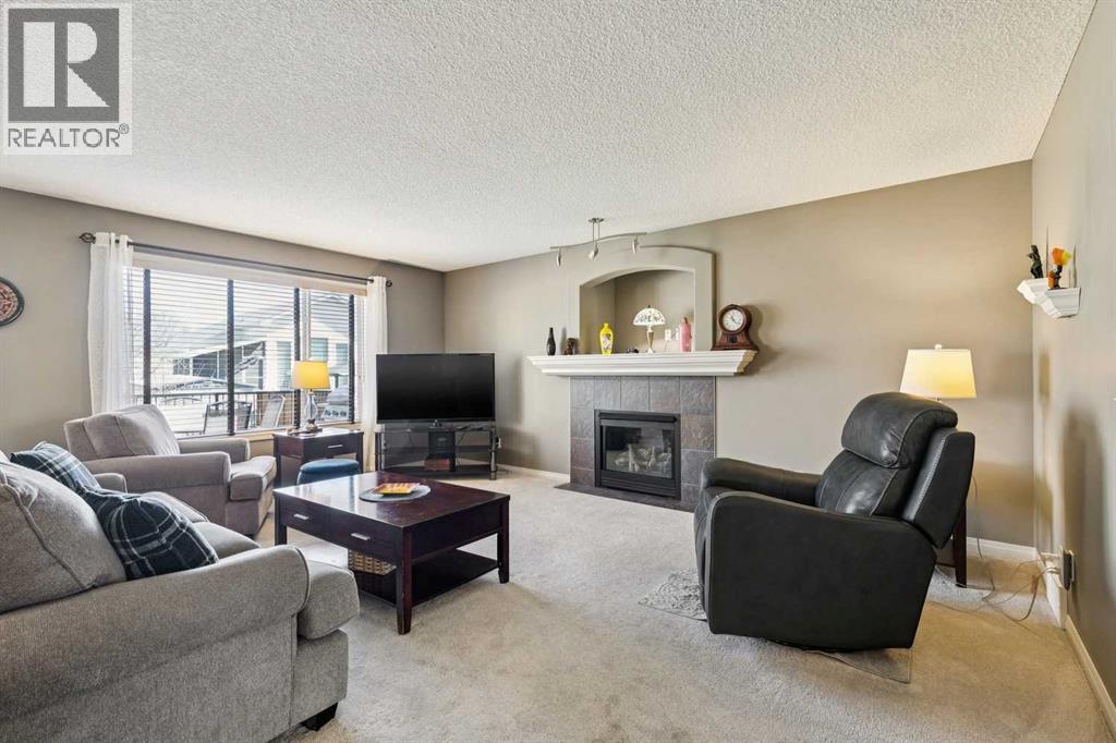 172 West Lakeview Circle, Chestermere, Alberta  T1X 1H7 - Photo 7 - A2304708