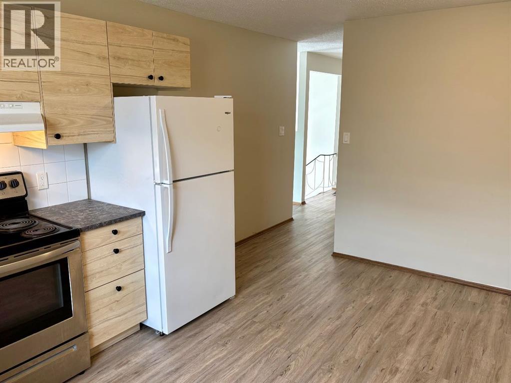 4828 Varsity Drive NW, Calgary, Alberta  T3A 1A3 - Photo 8 - A2310800