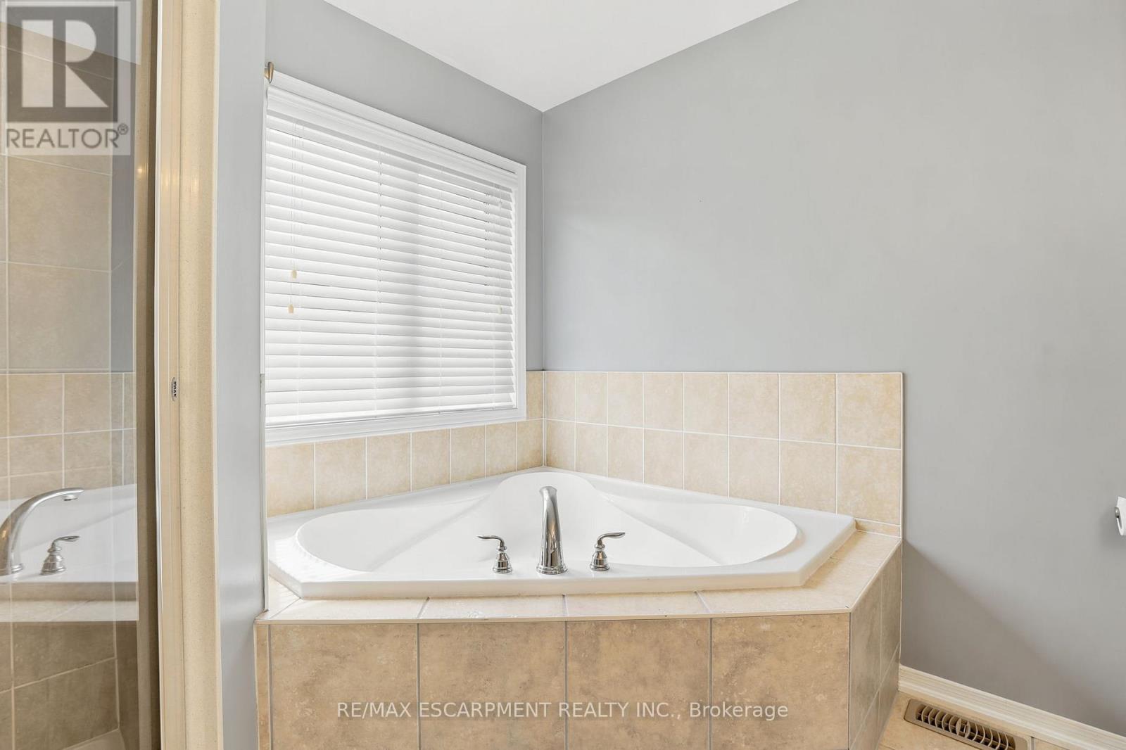 22 Cathedral Street, Hamilton, Ontario  L8B 0S3 - Photo 28 - X13164174