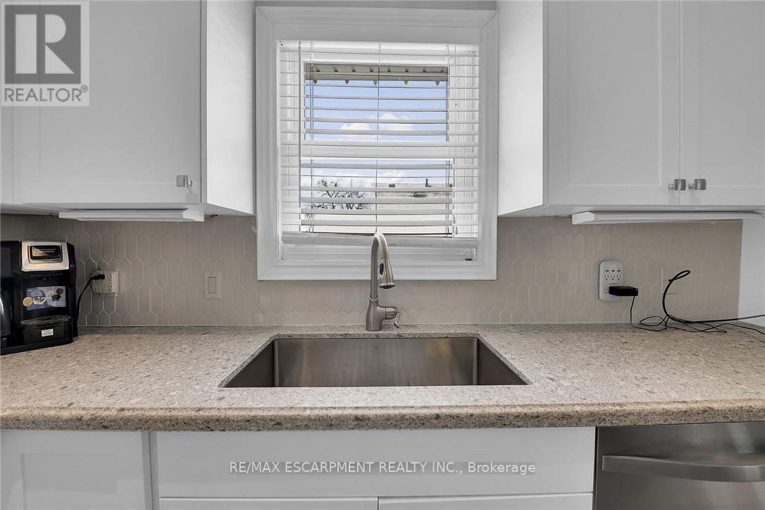 62 Knoll Street, Port Colborne, Ontario  L3K 5A6 - Photo 7 - X13164192