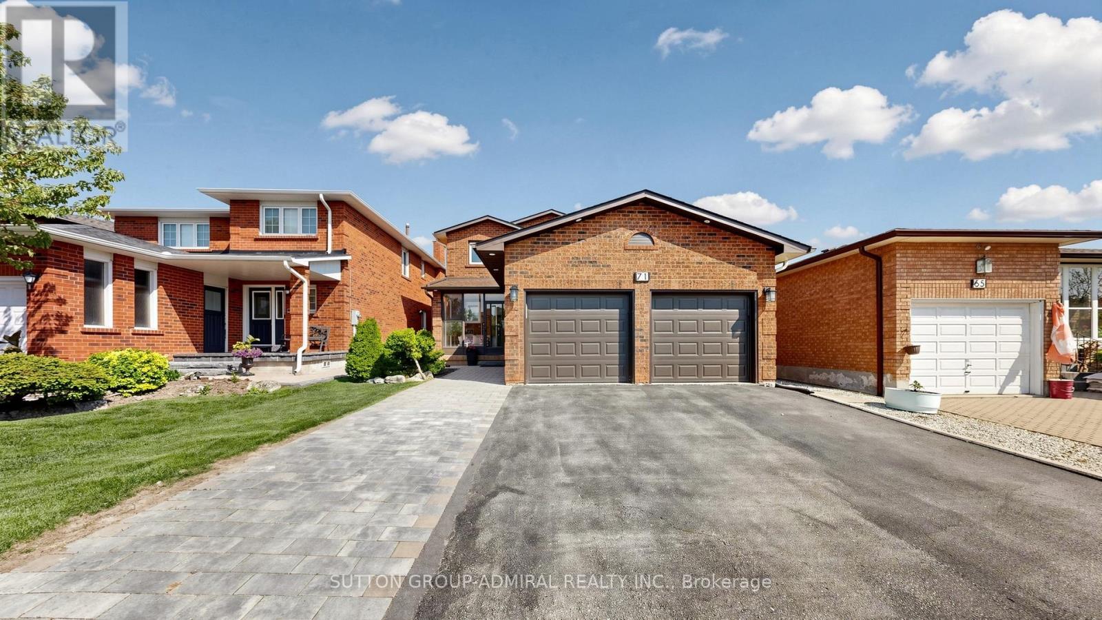 71 Oliver Lane, Vaughan, Ontario L6A 1B2 - Photo 2 - N13161262
