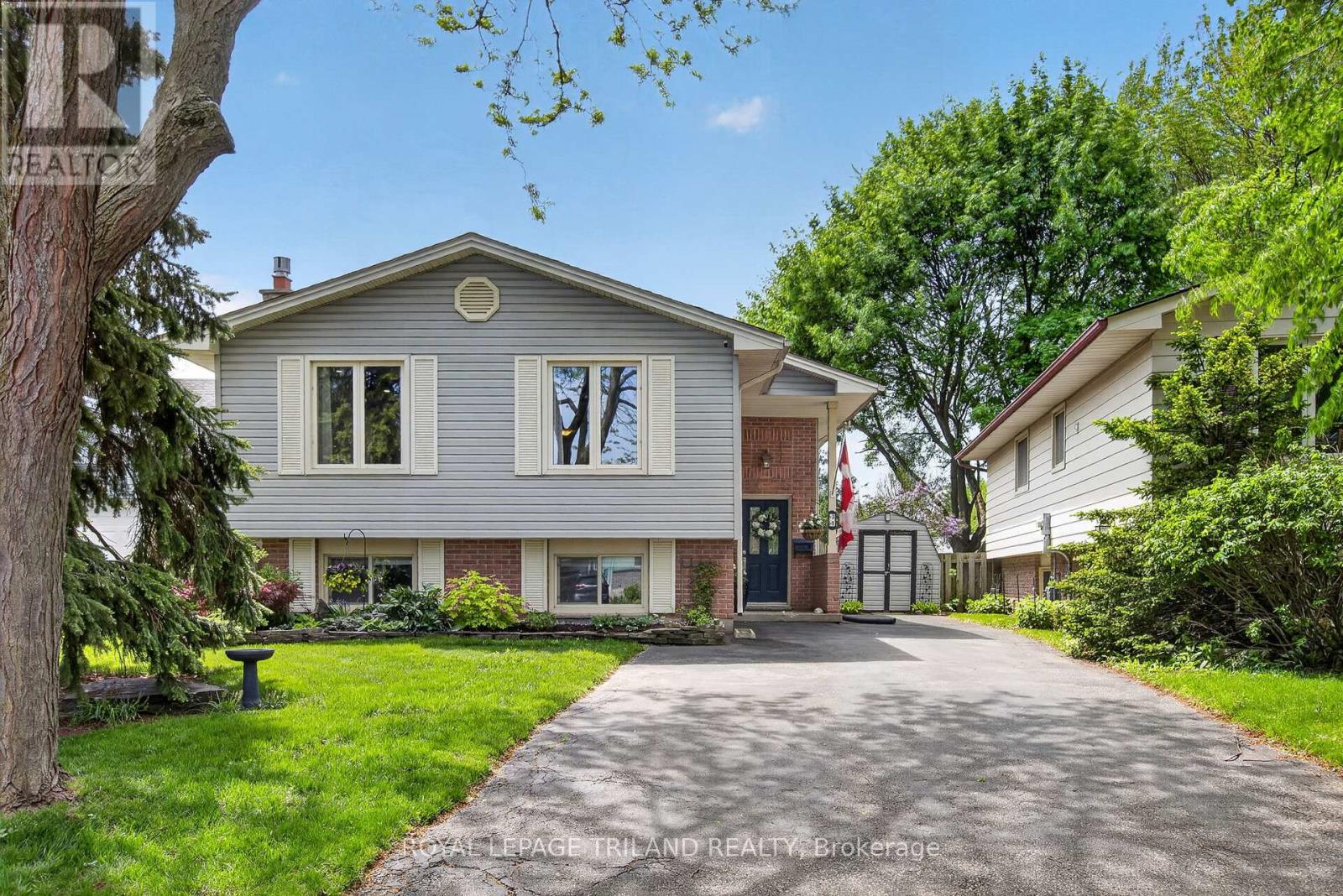 31 Beechbank Crescent, London South, Ontario  N6E 2N9 - Photo 1 - X13161320