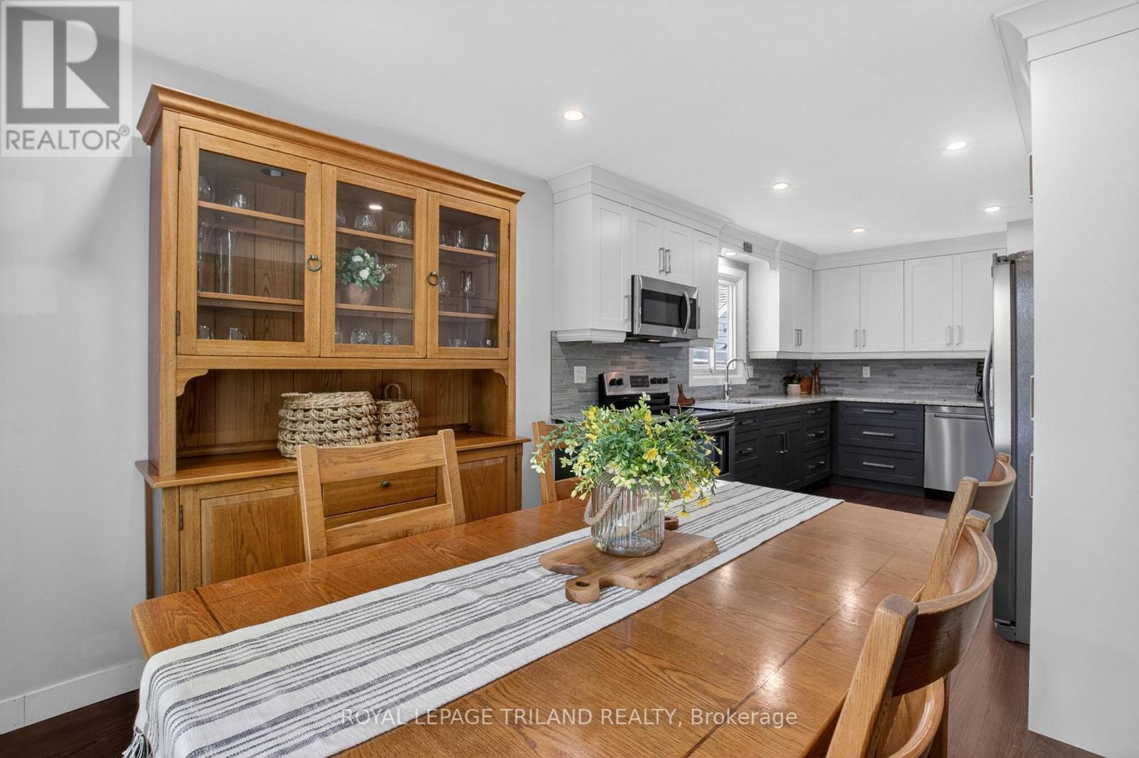 31 Beechbank Crescent, London South, Ontario  N6E 2N9 - Photo 12 - X13161320