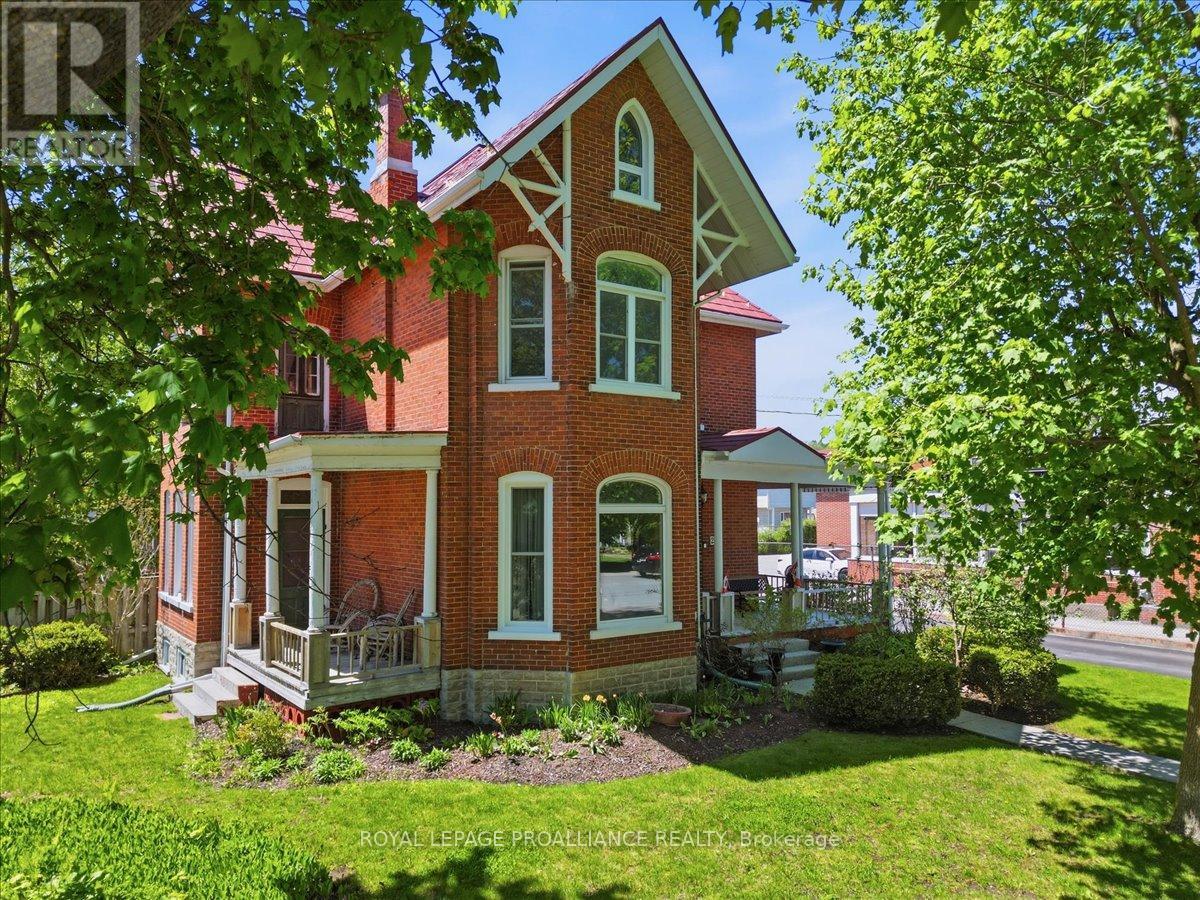 246 COLBORNE STREET, Tweed, Ontario