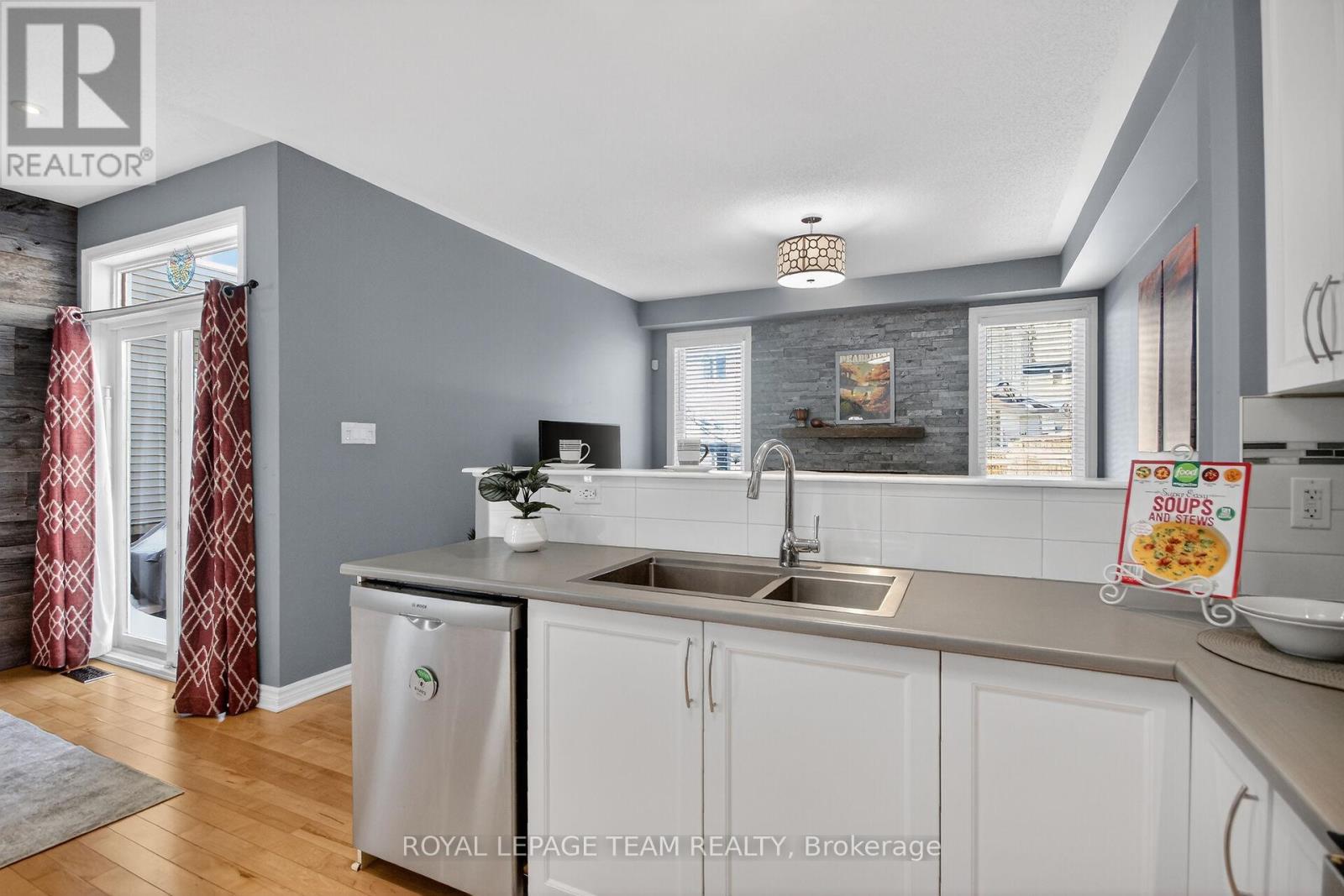 1591 Carronbridge Circle, Ottawa, Ontario  K2M 0G5 - Photo 18 - X12844660