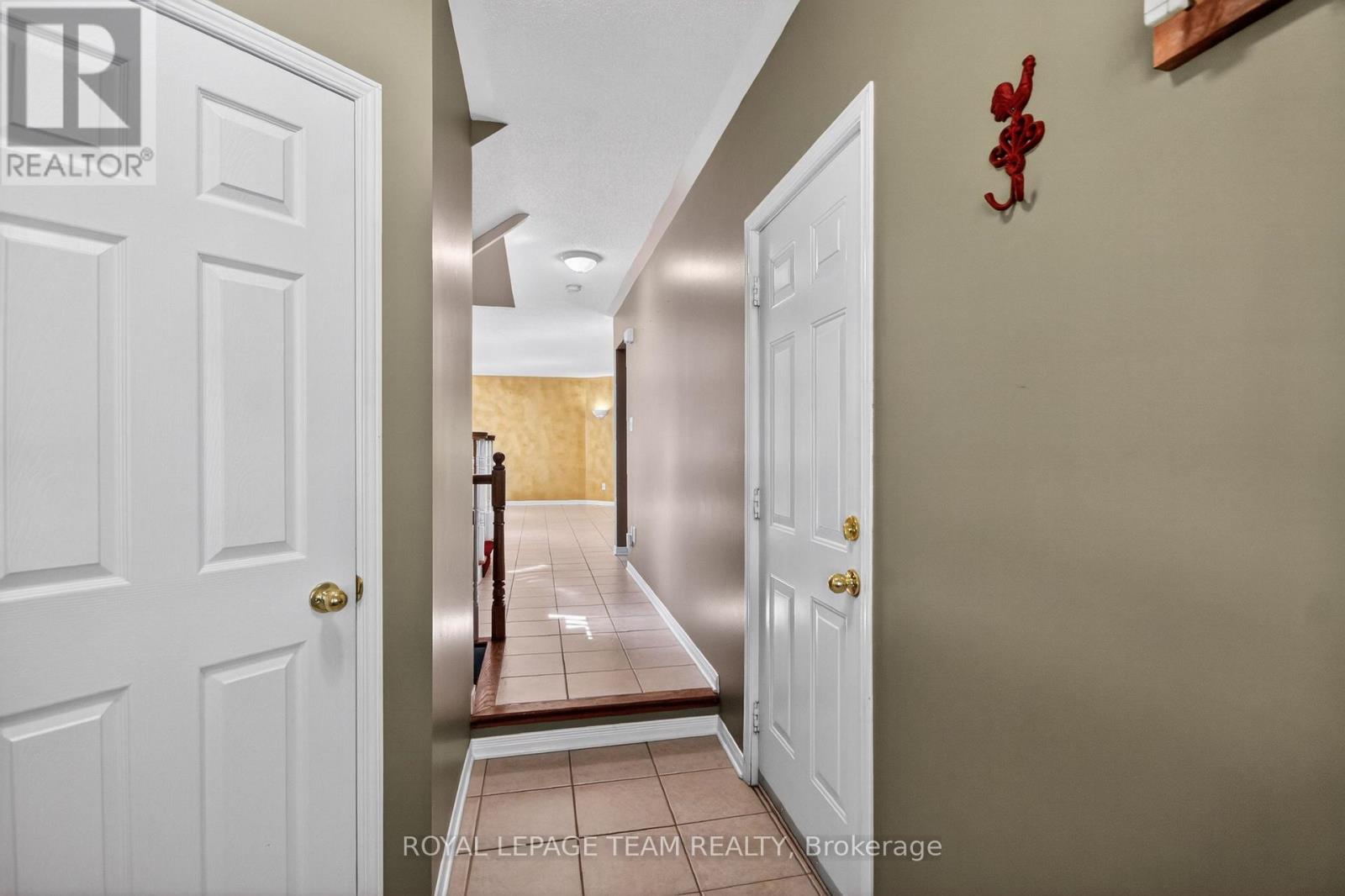 32 Riverstone Drive N, Ottawa, Ontario  K2J 4X7 - Photo 6 - X12993418