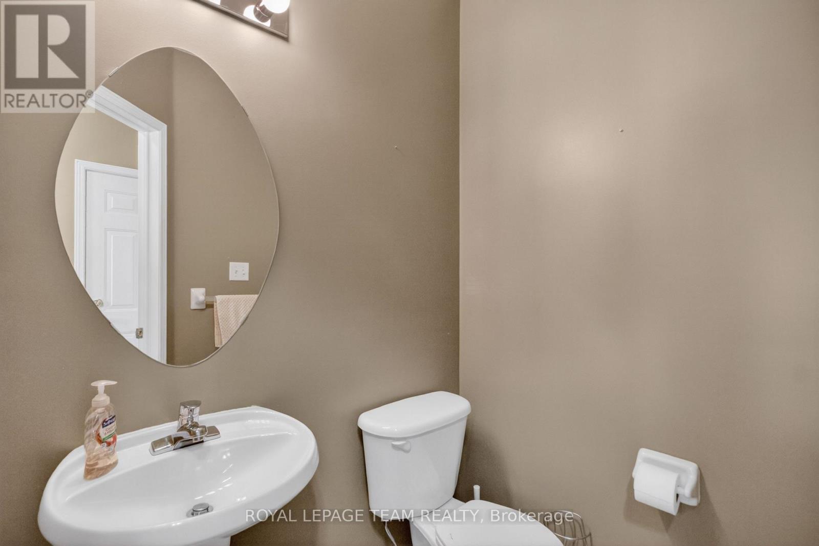 32 Riverstone Drive N, Ottawa, Ontario  K2J 4X7 - Photo 7 - X12993418