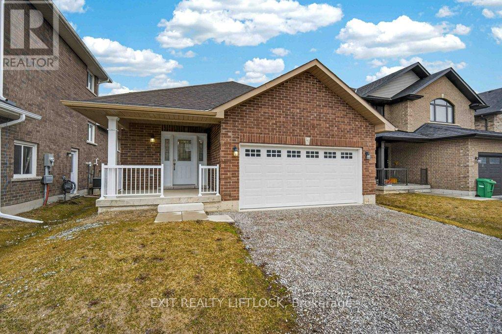 320 Mullighan Gardens, Peterborough (Monaghan Ward 2), Ontario  K9K 0H2 - Photo 1 - X12966754