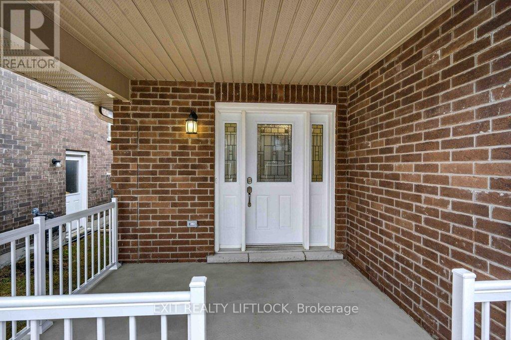 320 Mullighan Gardens, Peterborough (Monaghan Ward 2), Ontario  K9K 0H2 - Photo 2 - X12966754