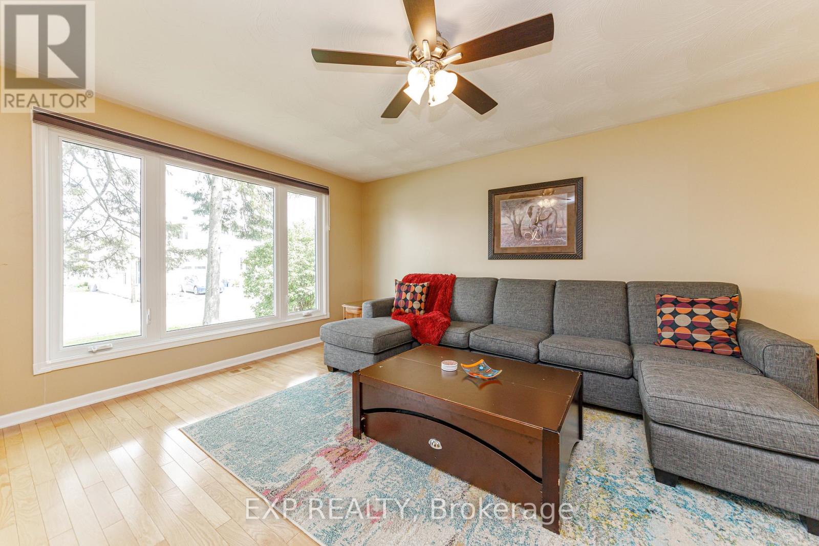 1642 Valmarie Avenue, Ottawa, Ontario  K2C 1W1 - Photo 3 - X13159050