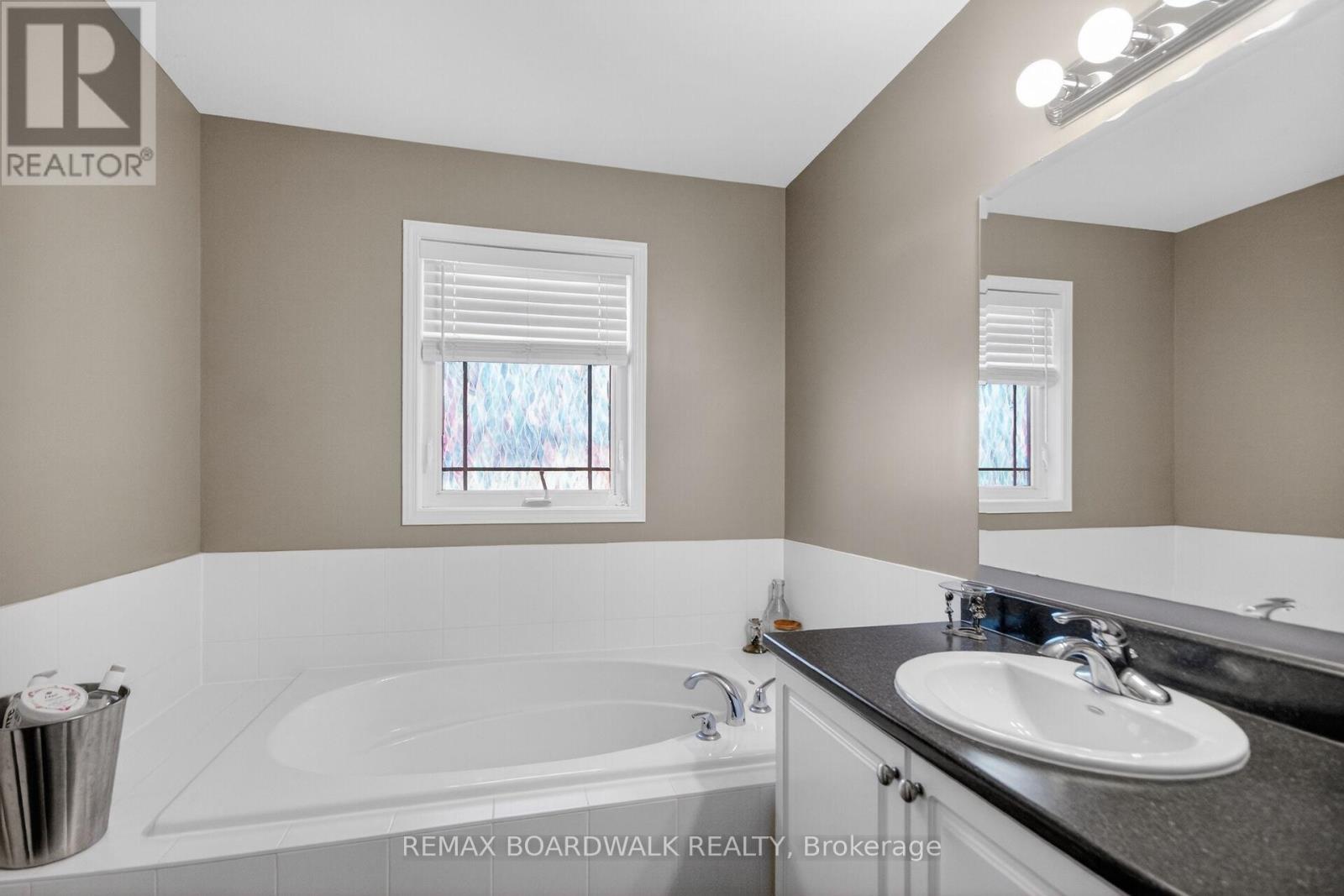 1621 Westhall Way, Ottawa, Ontario  K2M 0G7 - Photo 28 - X13161258