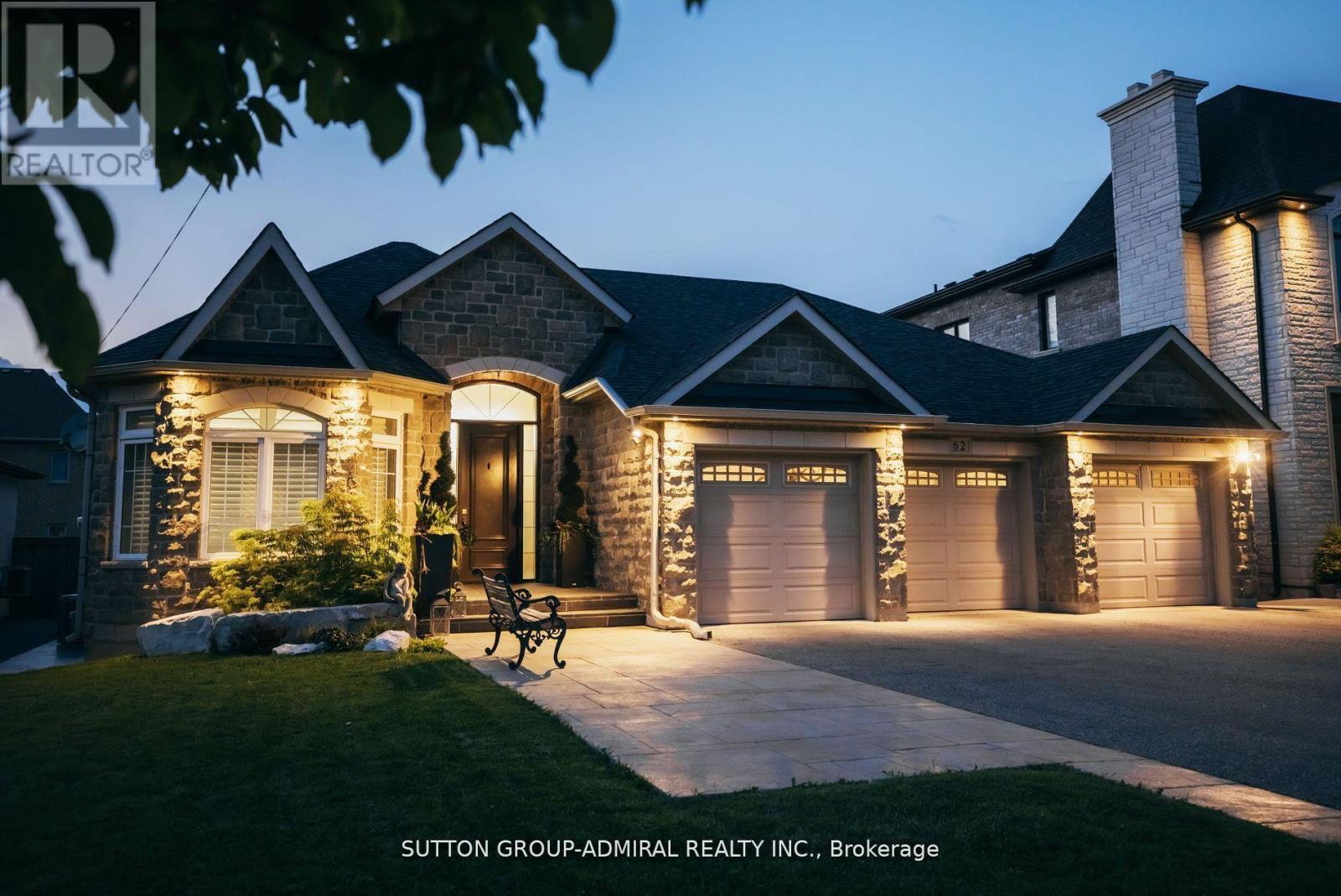 62 Bond Crescent, Richmond Hill, Ontario L4E 3K5 - Photo 1 - N13161432