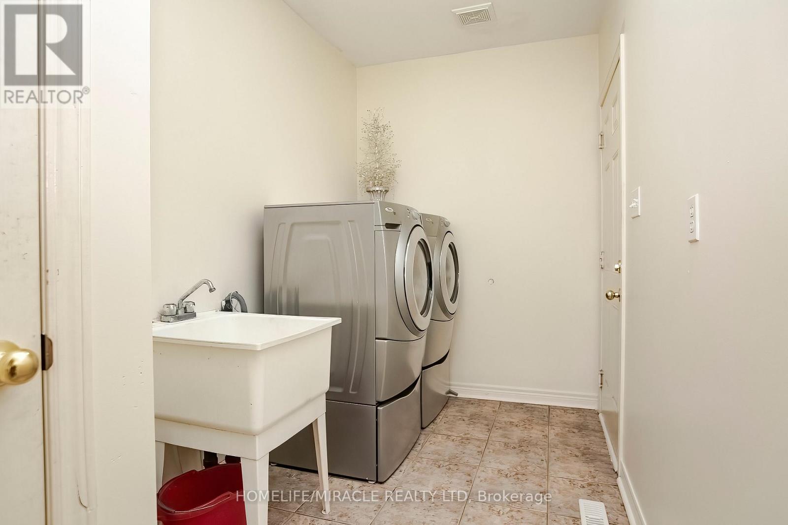 1 Buckler Street, Brampton, Ontario L6R 0H4 - Photo 16 - W13161344
