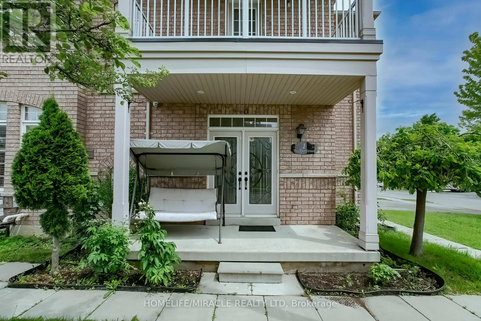 1 Buckler Street, Brampton, Ontario L6R 0H4 - Photo 2 - W13161344
