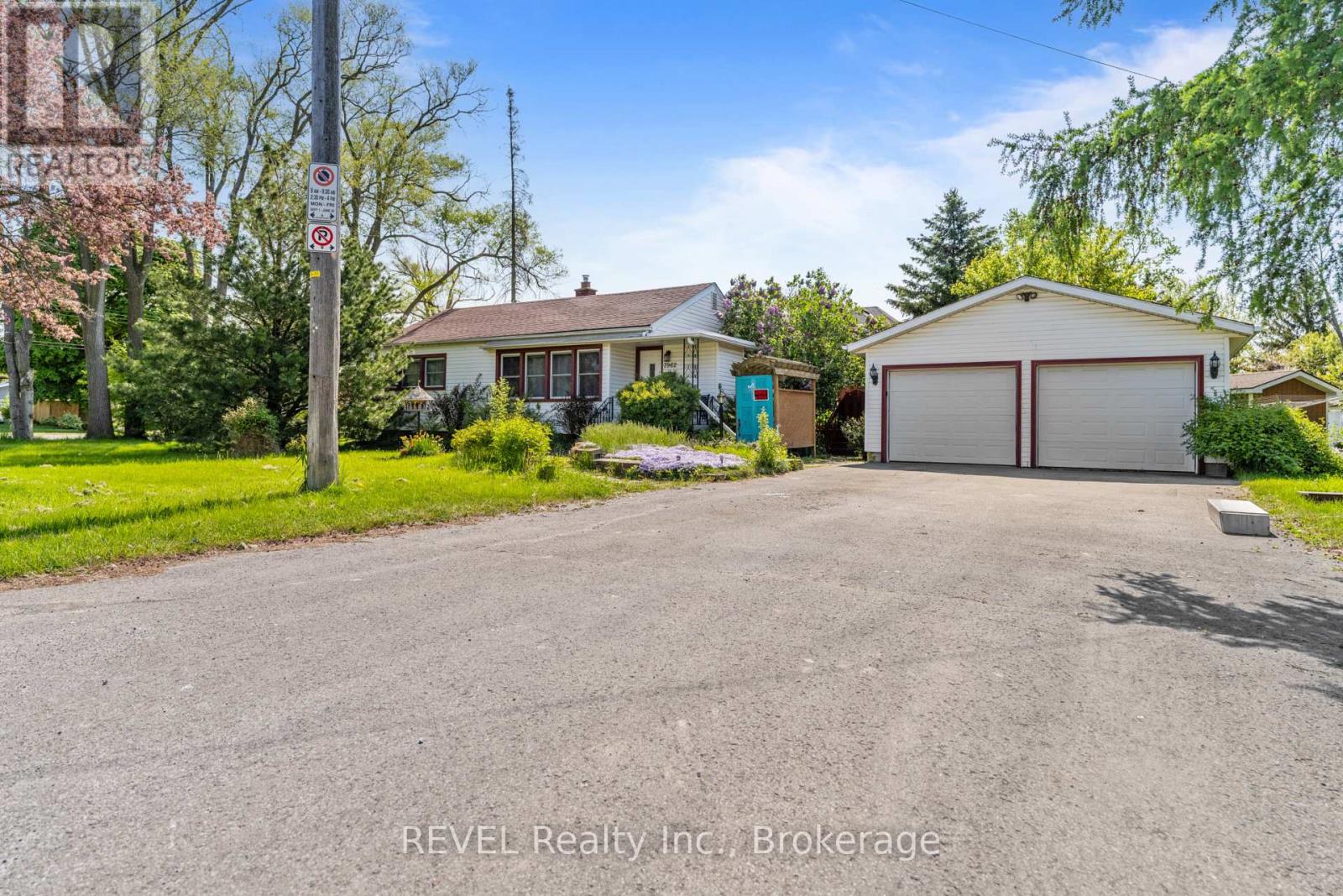 7962 Booth Street, Niagara Falls, Ontario  L2H 1E8 - Photo 1 - X13145300